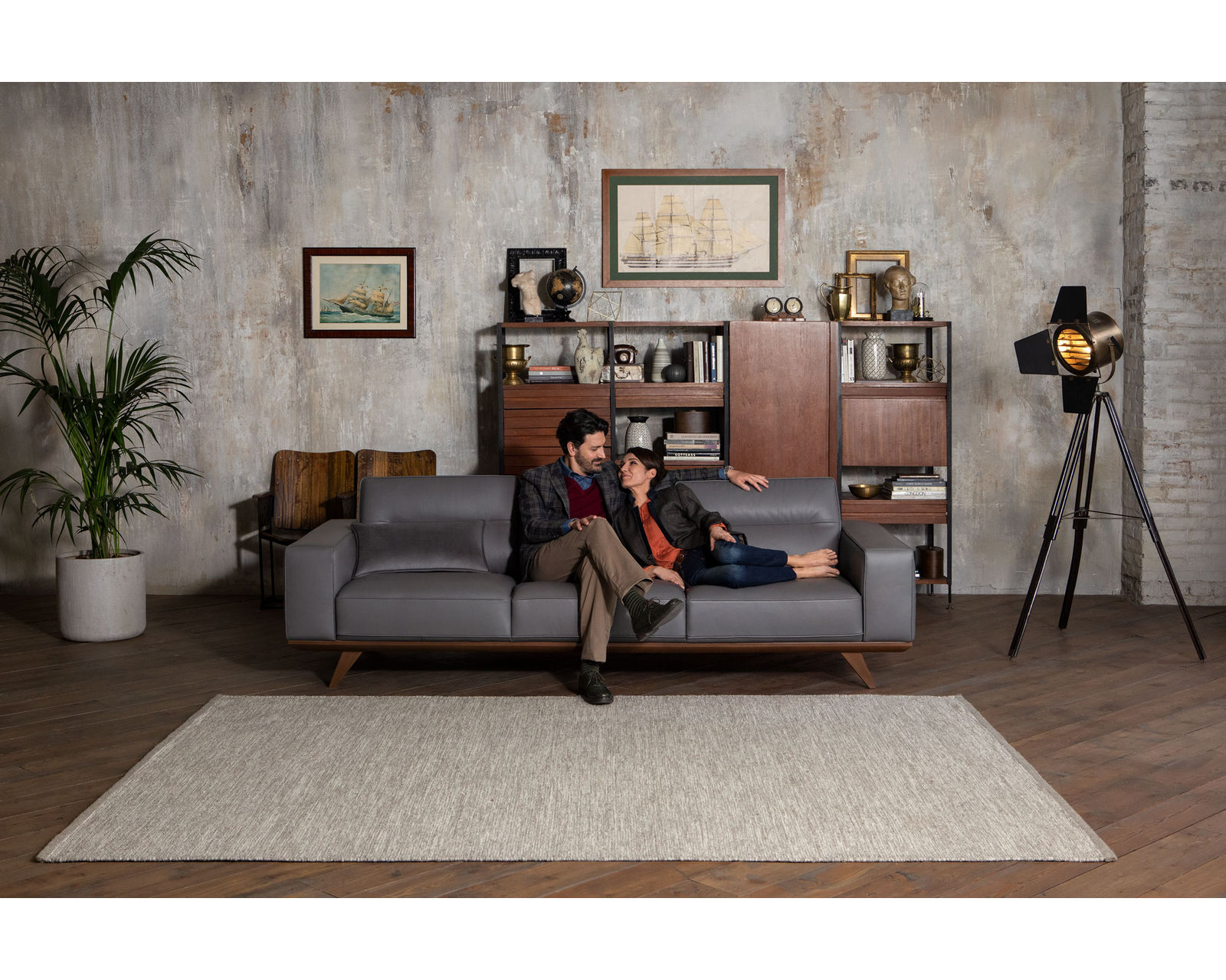 Adrenalina C006 Sofa (93" or 104") +40 fabrics