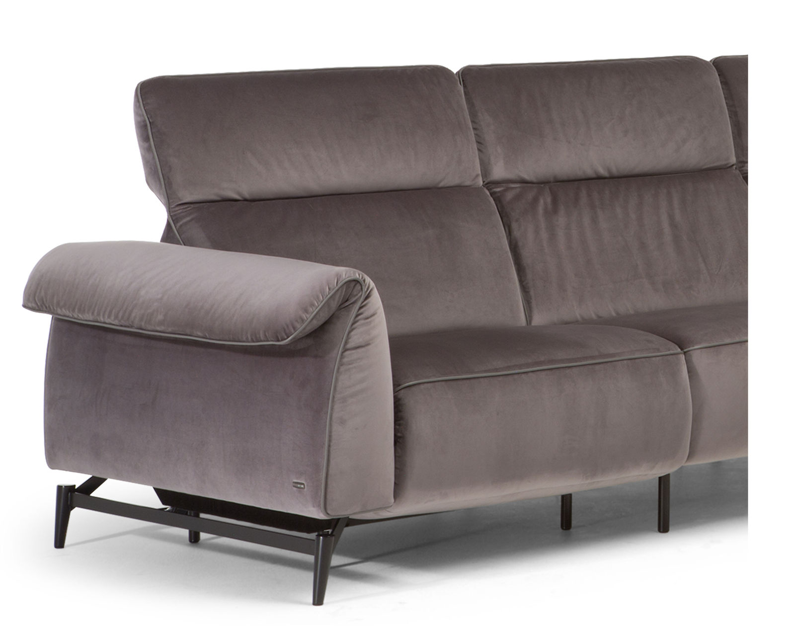 Leggiadro C143 Power Reclining Sectional (+40 fabrics)
