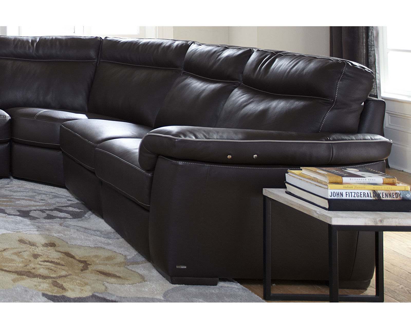 Brivido B757 Power Reclining Sectional (+50 leathers)