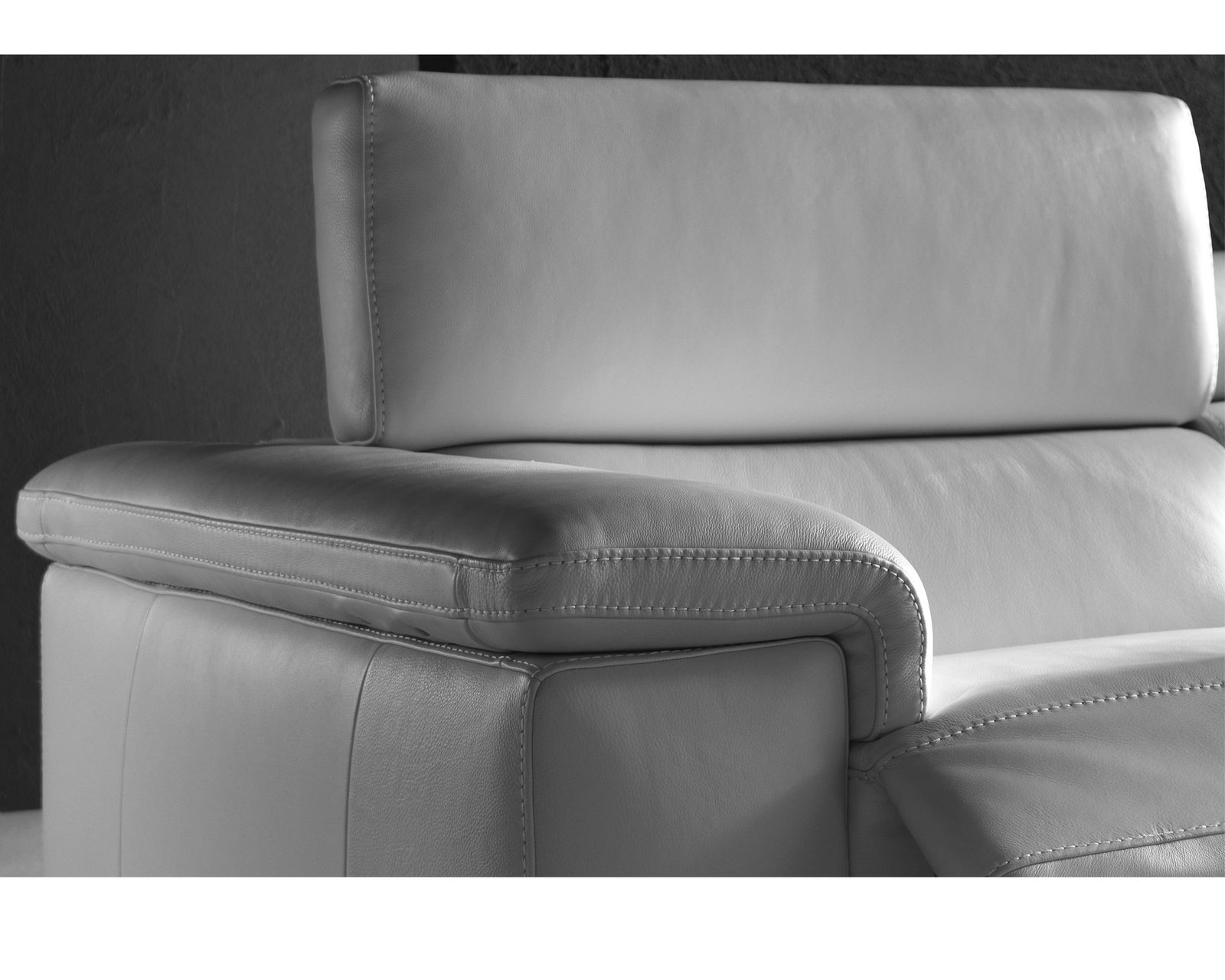 Solare B817 Power Reclining Sectional (+40 fabrics)