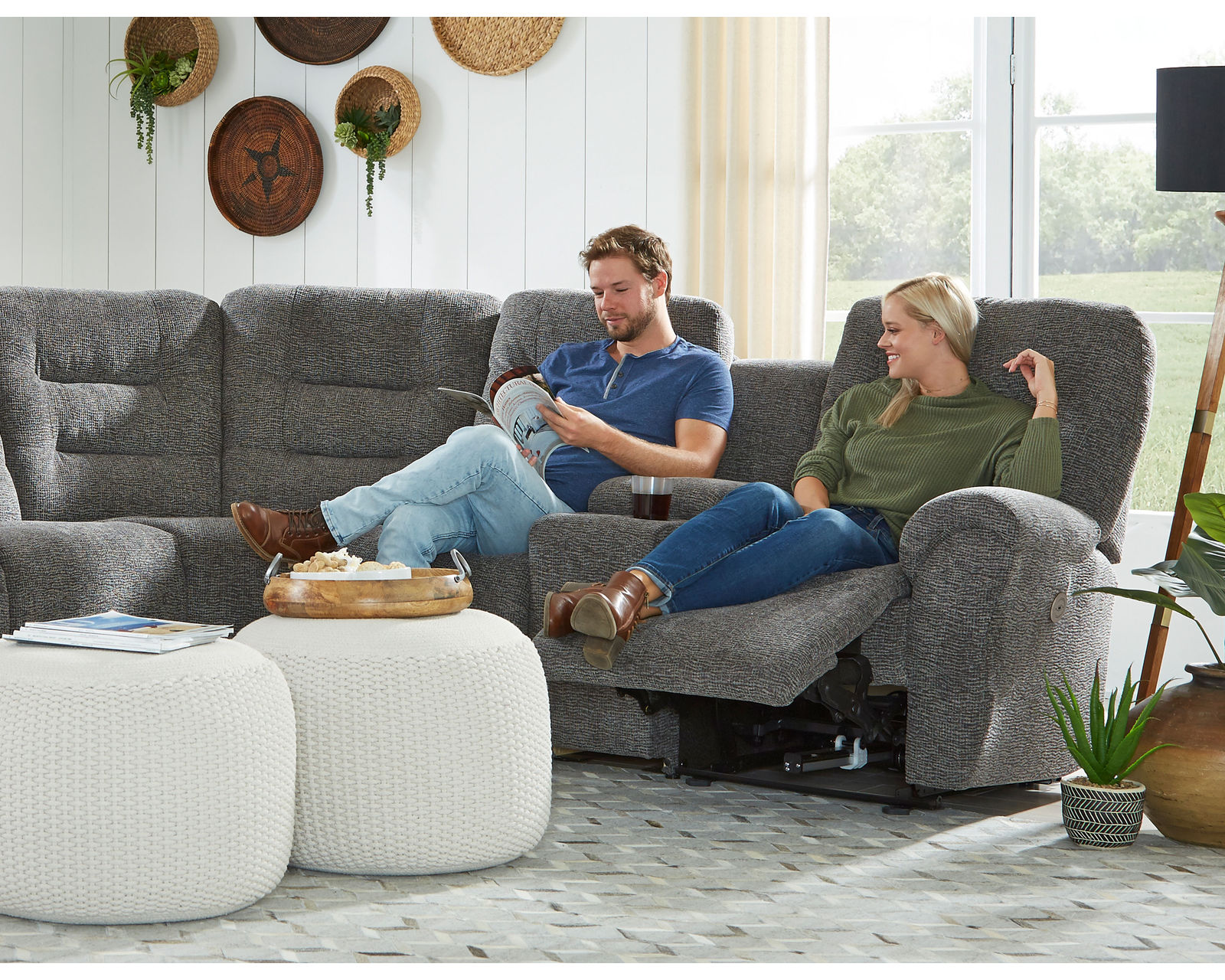 Unity Reclining Sectional (+100 fabrics)