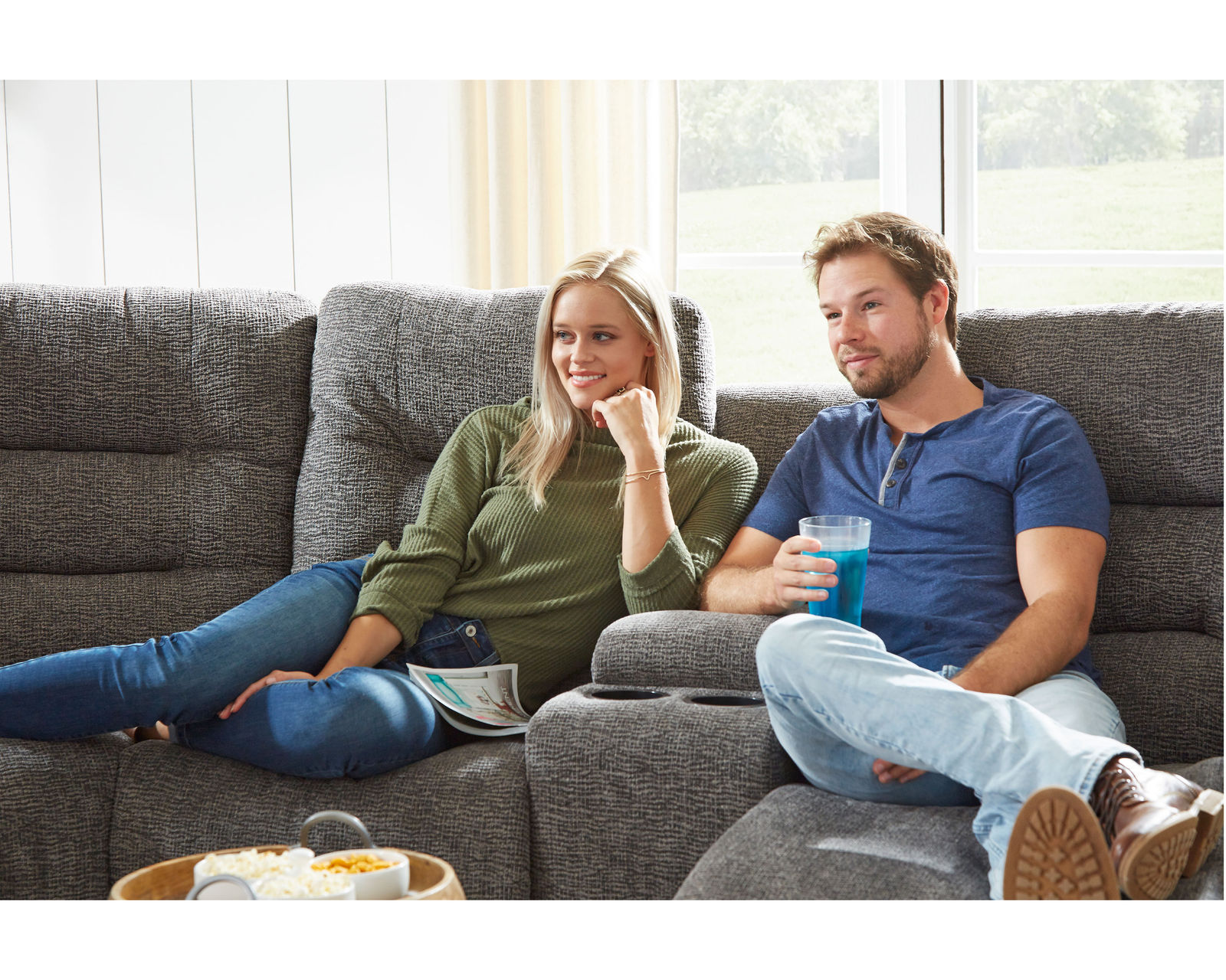 Unity Reclining Sectional (+100 fabrics)