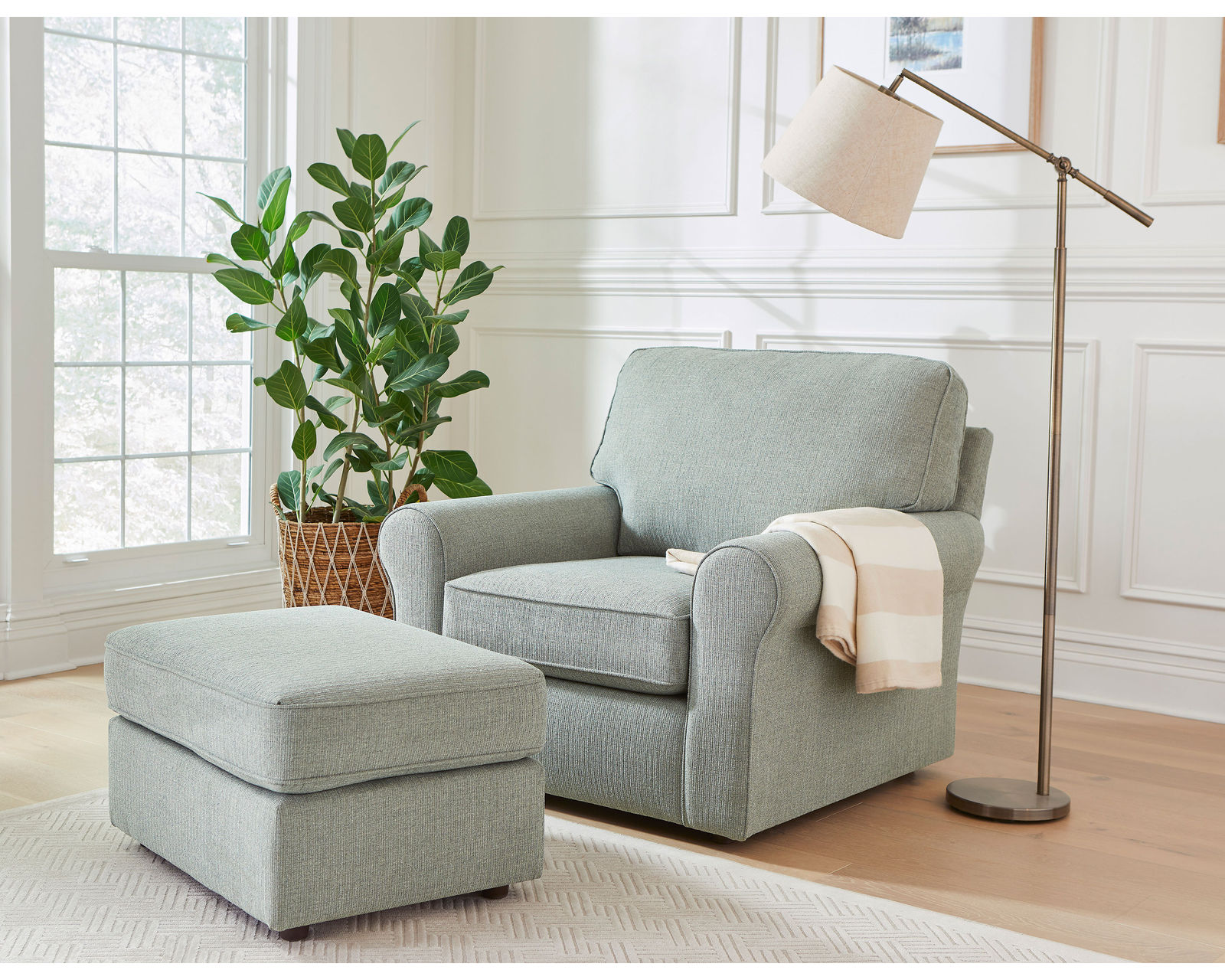 Hanway Chair (+139 fabrics) Swivel chair available - Hanway Chair and Ottoman
