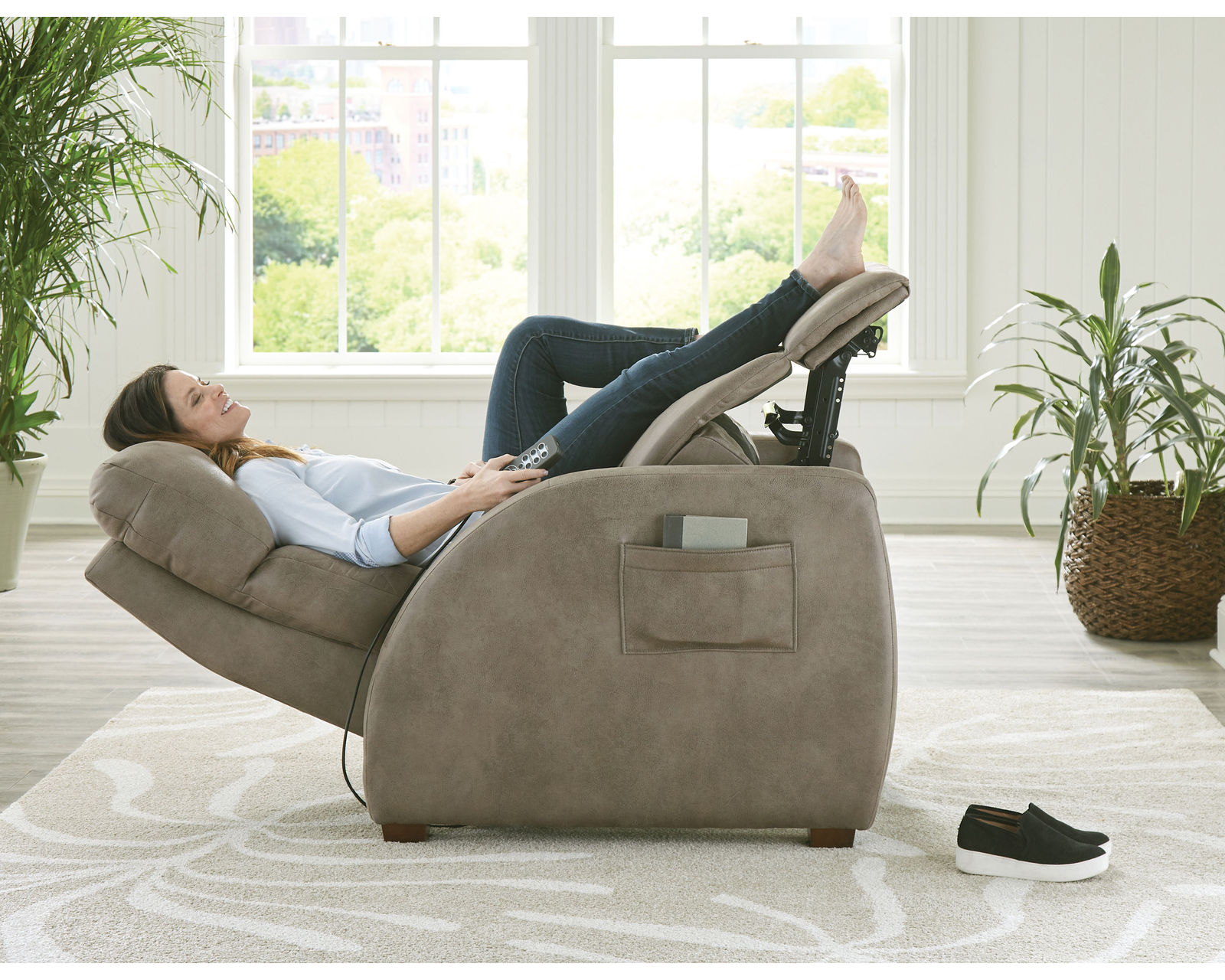 Relaxer Power Headrest Power Recliner with CR3 Massage, Heat, Power Lumbar & Zero Gravity Loaded with Wellness Technology (2 colors) - Massage. Heat. Zero Gravity. Dreamtime.