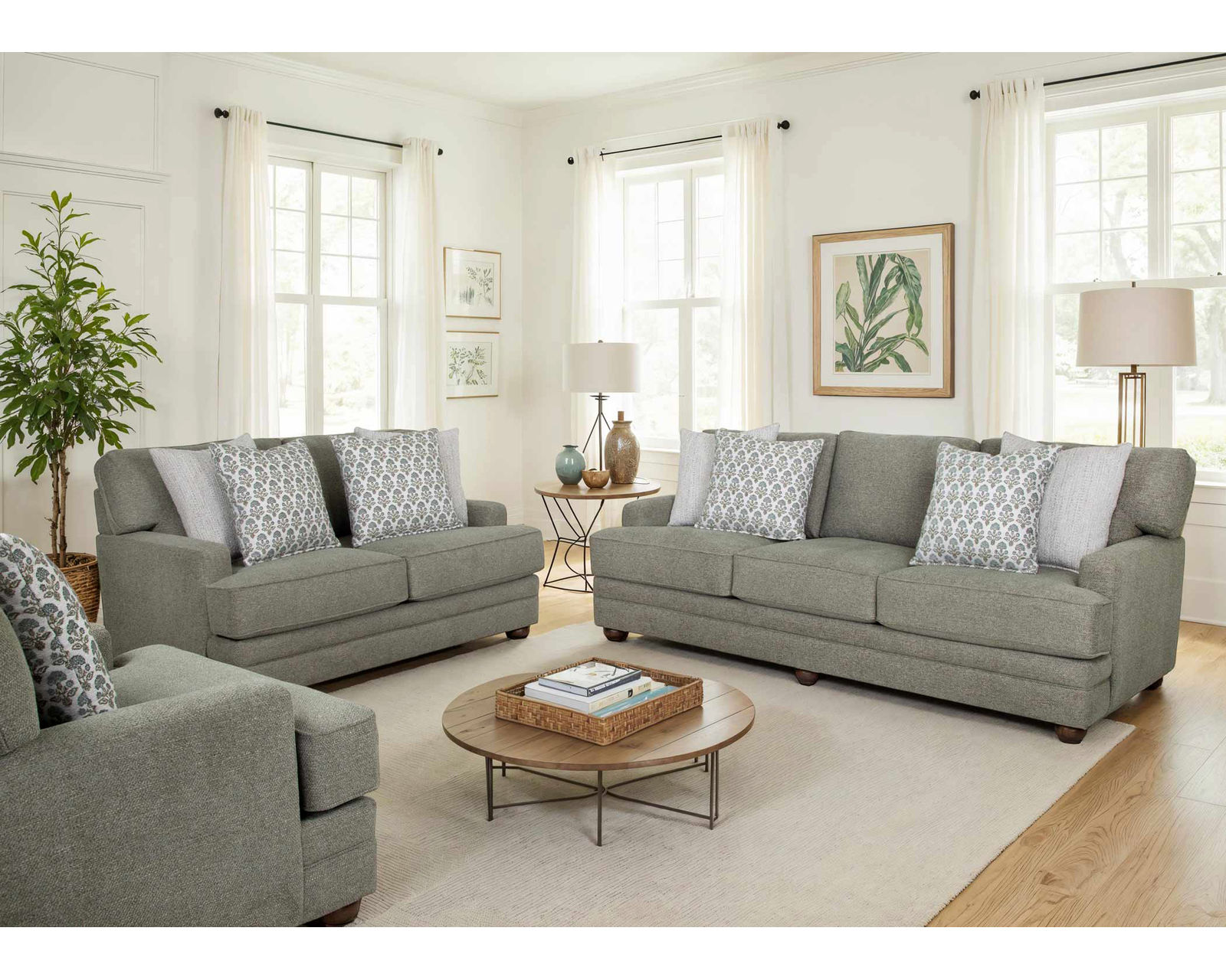 Hollis 100" Extra-Wide Sofa (Timeless Style. Generously Sized Comfort) - Professionally Designed. Beautifully Coordinated. Affordably Yours.