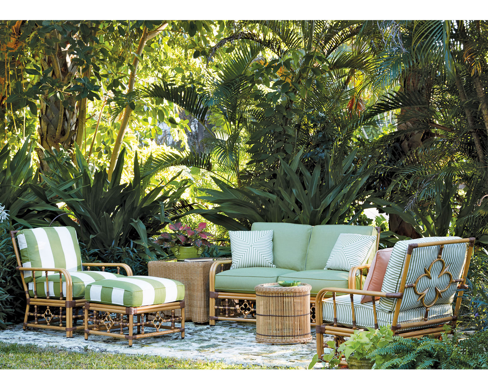 Mimi Loveseat (Made to order Fabrics) - Mimi Loveseat (Made to order fabrics)