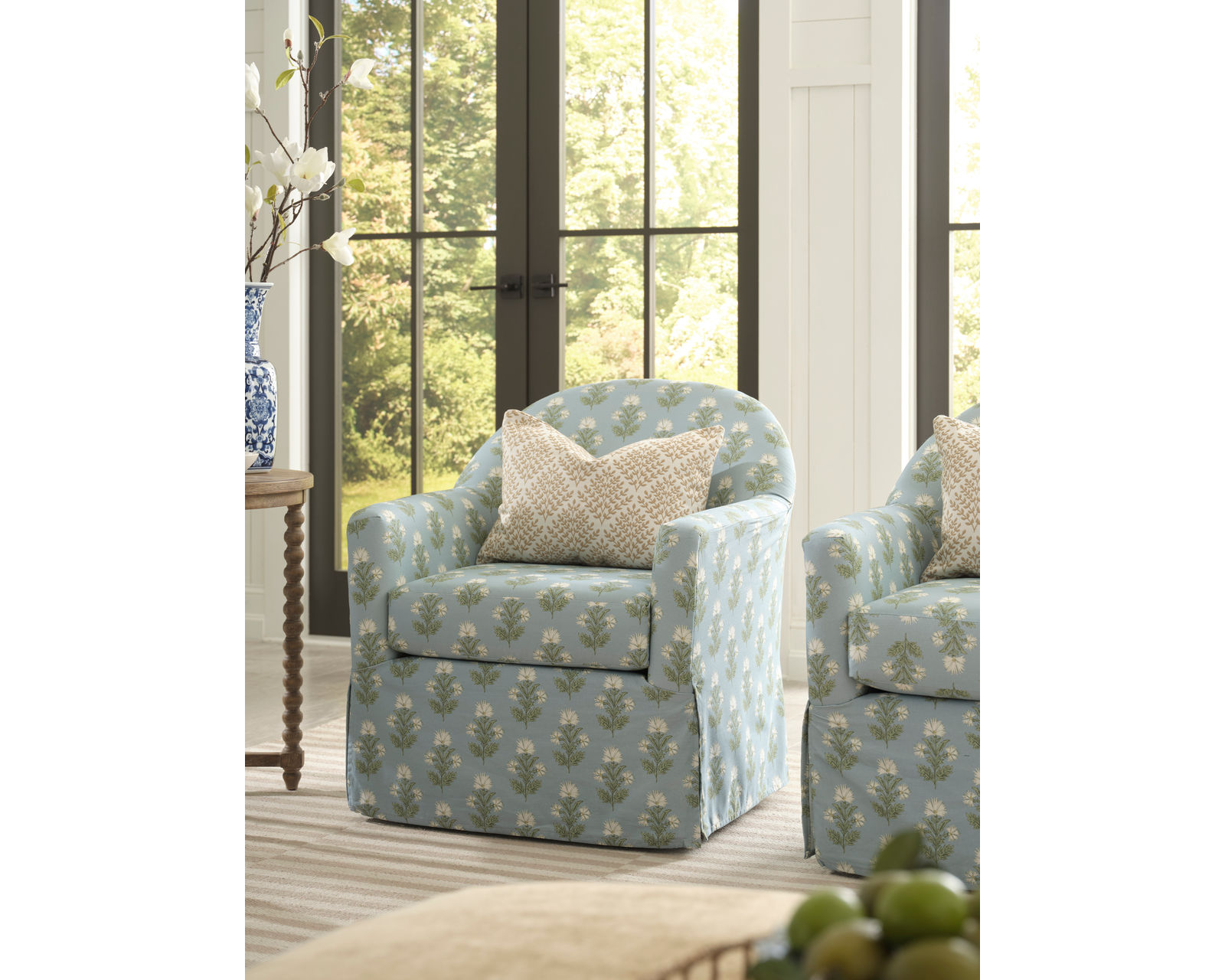 Erin & Ben Meg Swivel Chair (+50 fabrics) - Meg Swivel Chair