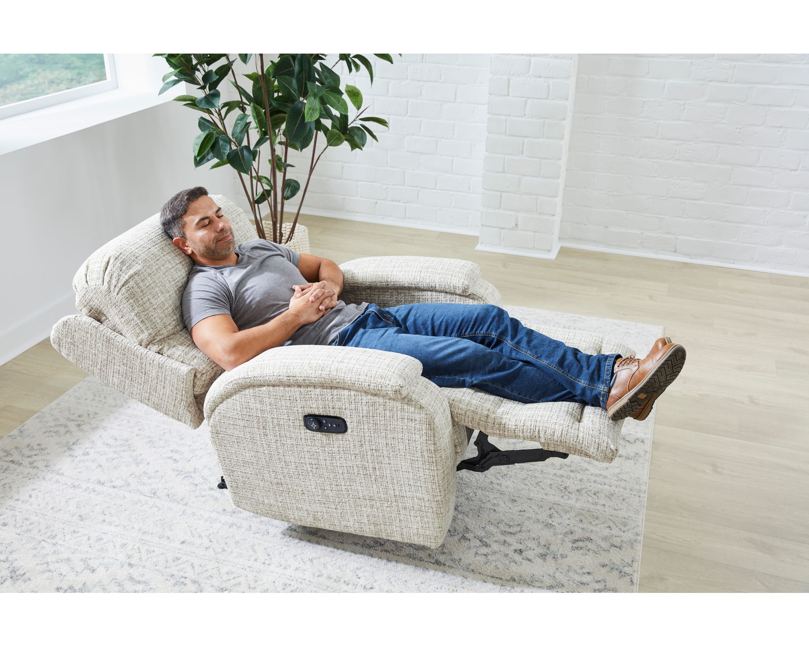 Maverly BeCozzi Triple Power Recliner w/Heat & Massage (+100 fabrics) - Maverly BeCozzi Triple Power Recliner w/Heat & Massage