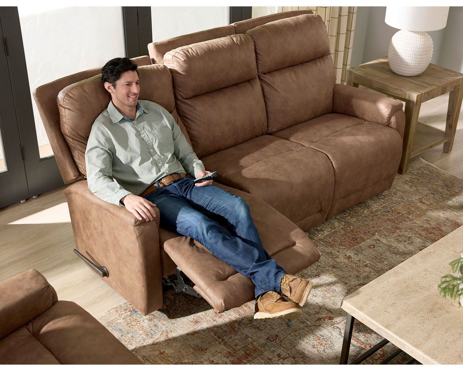 Derek Double Reclining Console Loveseat (+100 fabrics) - Derek Double Reclining Sofa