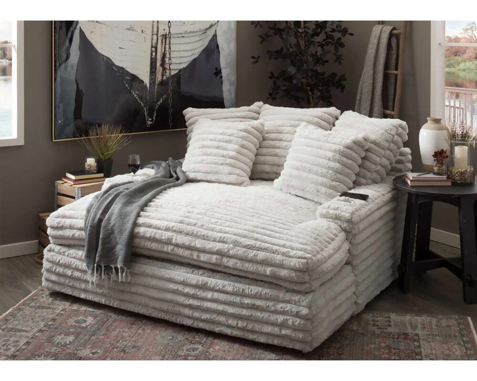 Grand Home Theatre Chaise Lounge w/ Dual CUPHOLDERS and Dual USB Charging Ports	(3 Colors)								 									