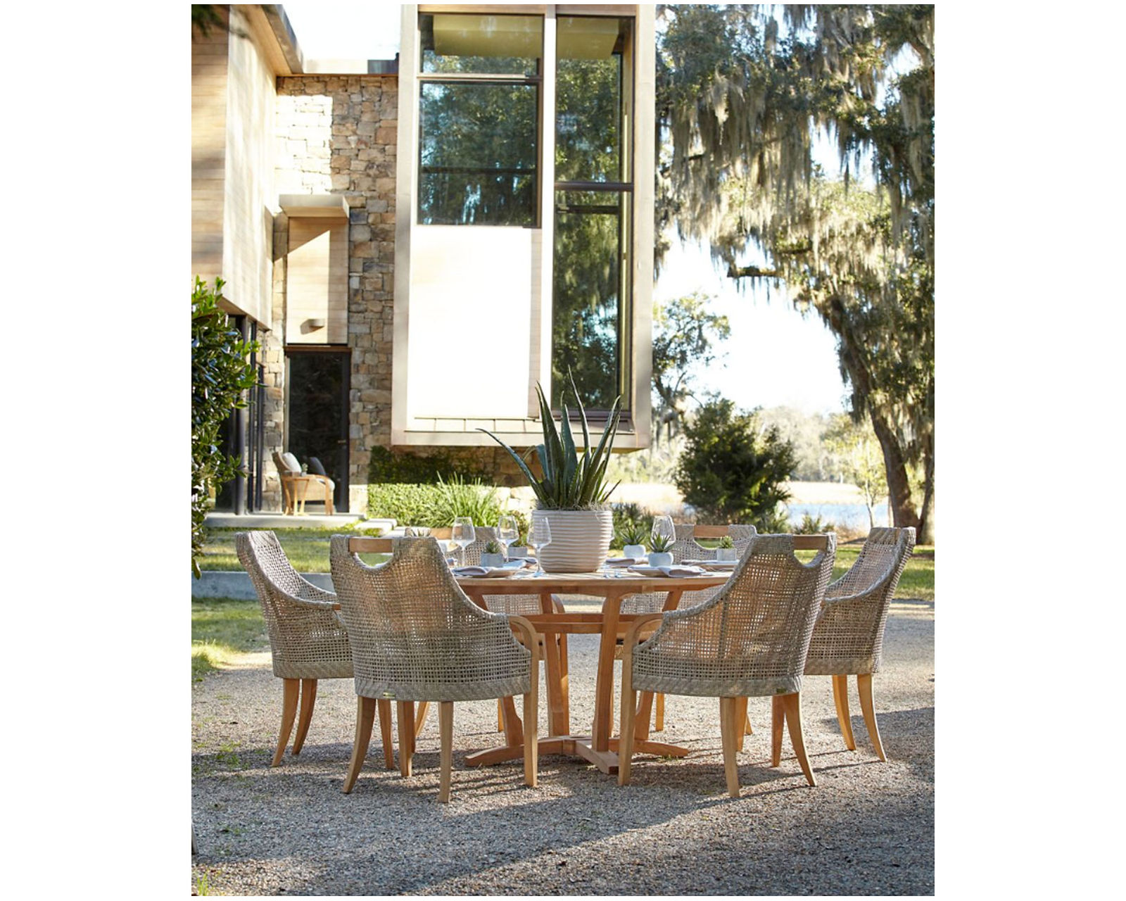 Edgewood 48" Five Piece Round Dining Room (Teak)