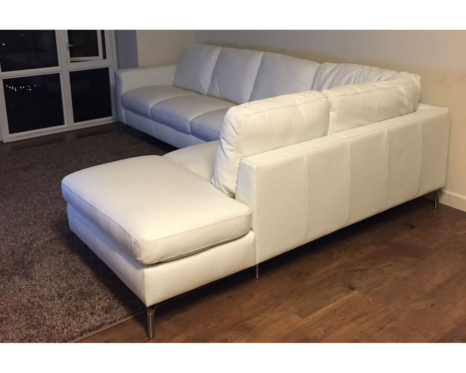 Sollievo B845 Sectional (+50 leathers) - Layout B: Two Piece Sectional - 91" x 82" 