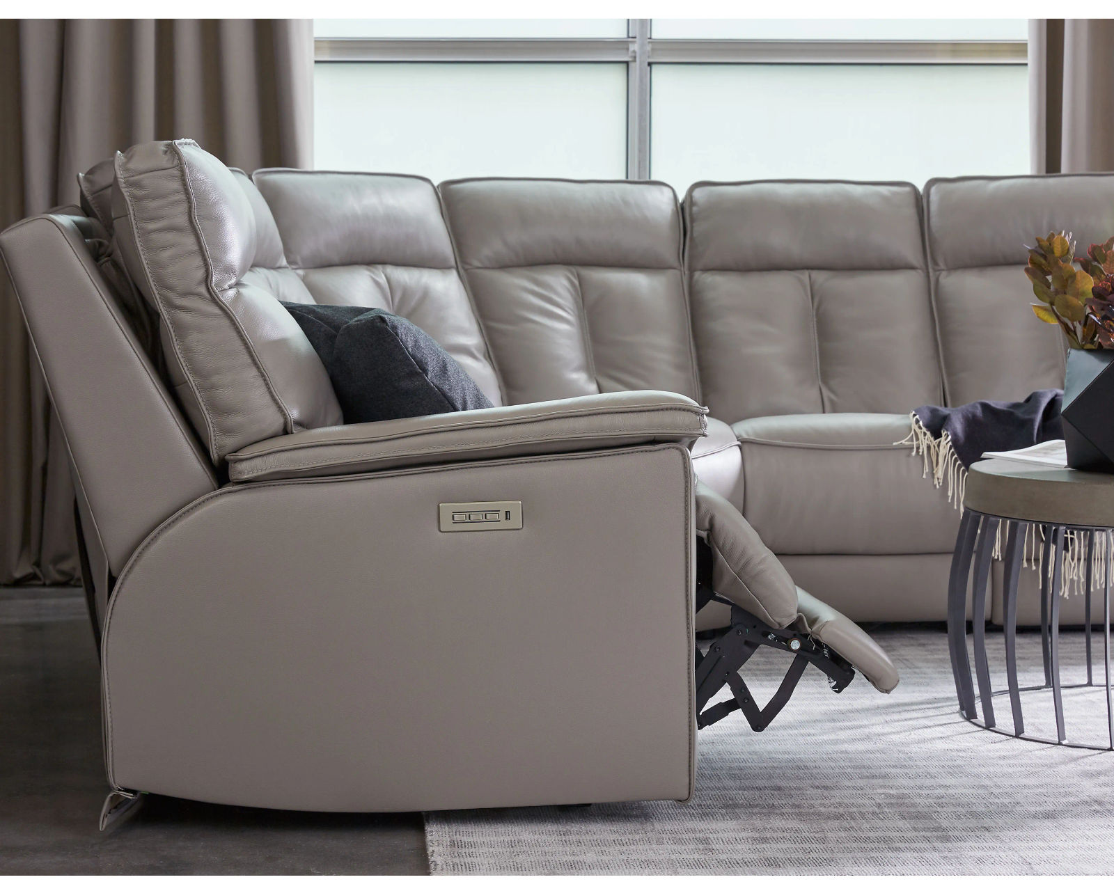 Oakley 41187 Power Headrest Power Reclining Sectional (+100 leathers)