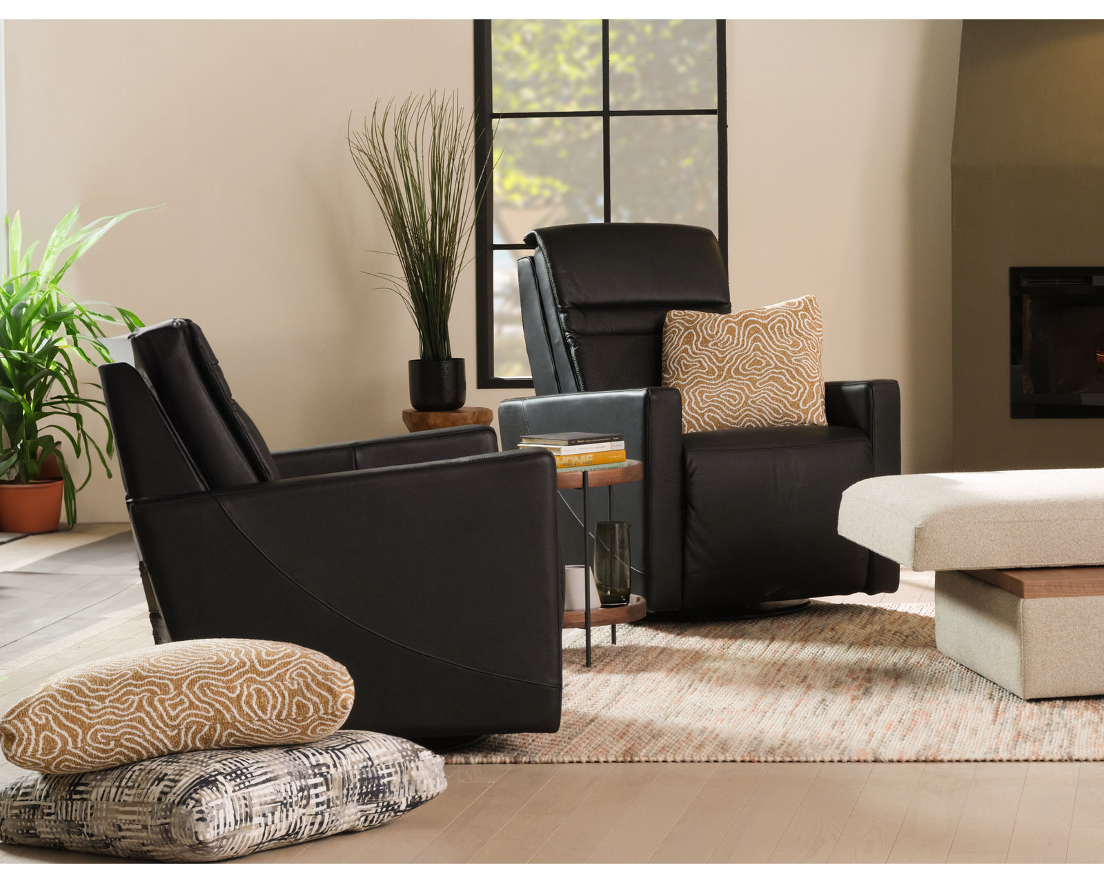 Reece 40109 Triple Power Reclining Sofa (81") +100 leathers