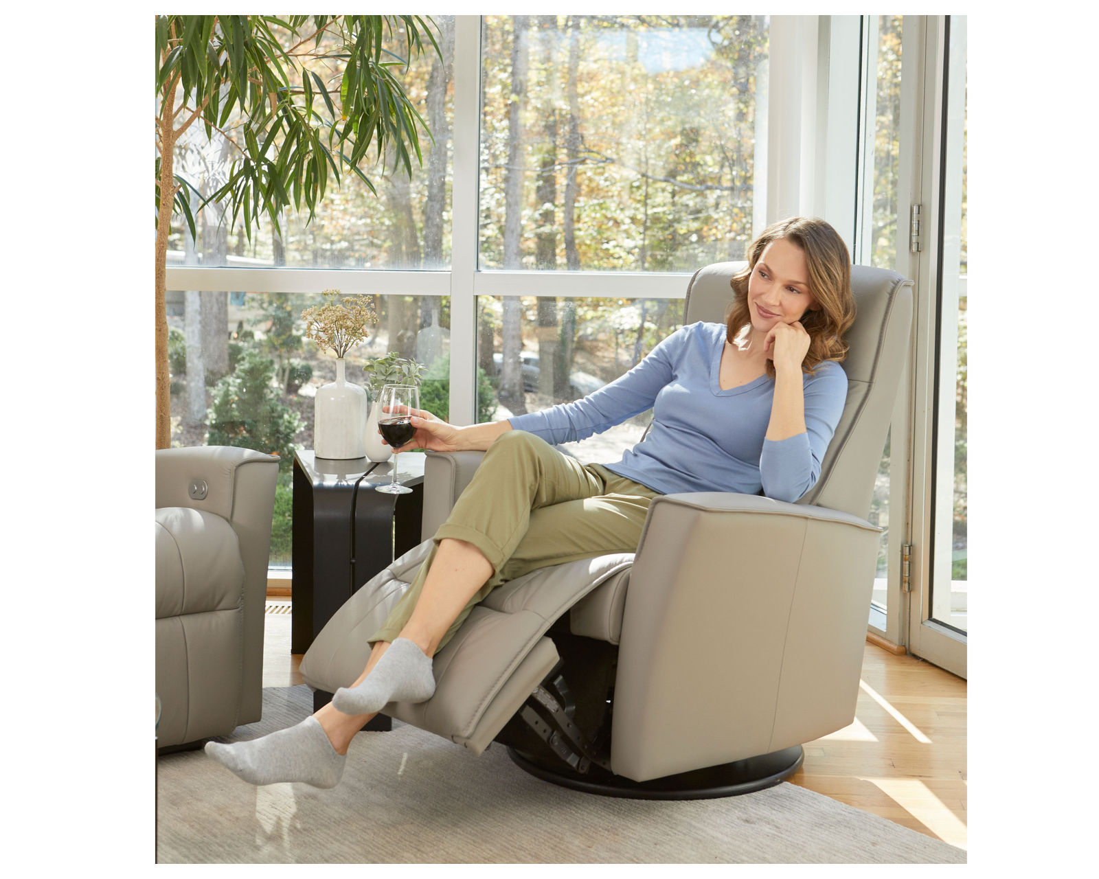 Harstad Swivel Glider Relaxer Recliner (+30 leathers) - Harsted Swivel Glider Rocker Recliner