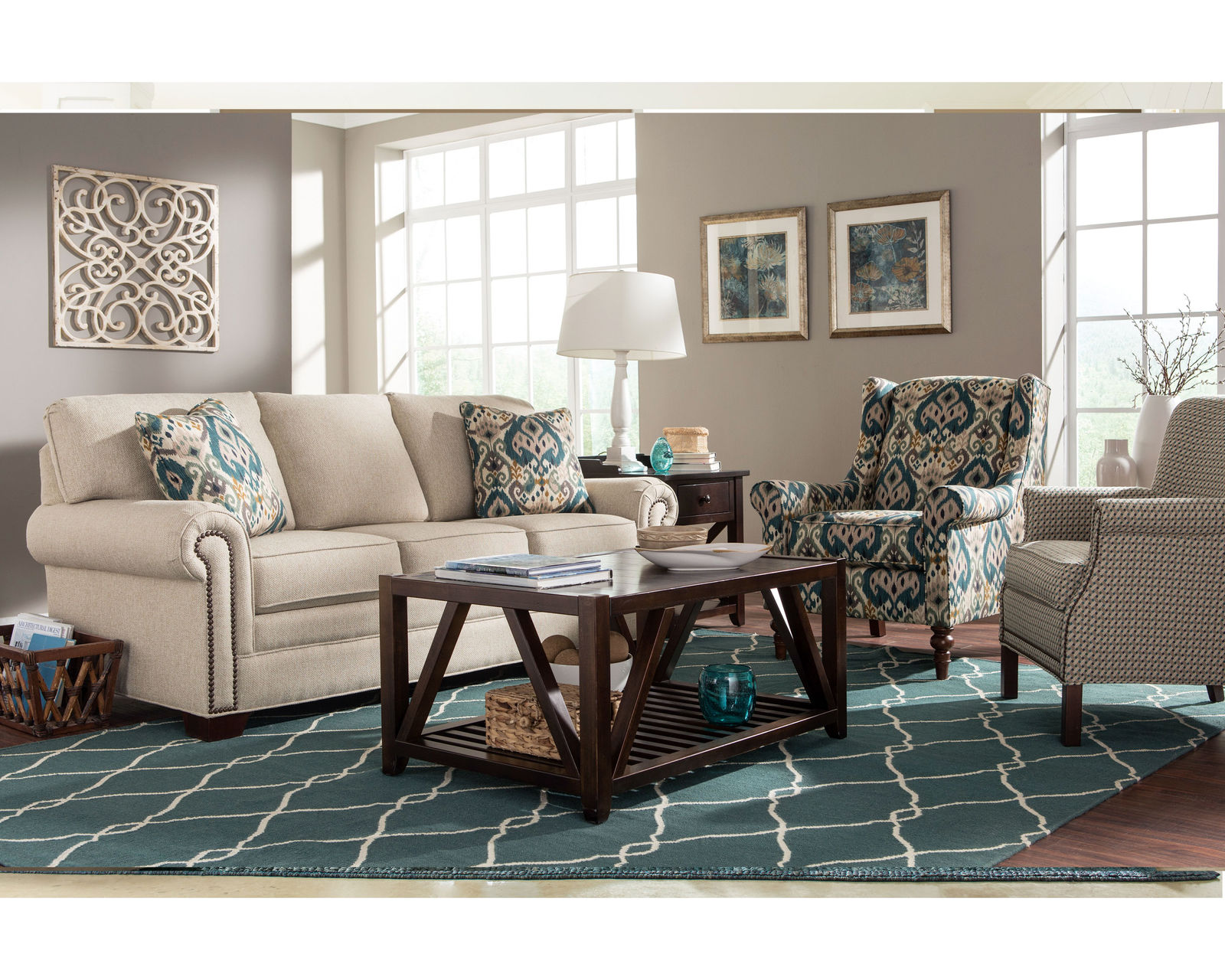 Woodwin 7565 Sofa (+100 performance fabrics) 86" - Includes nailhead trim