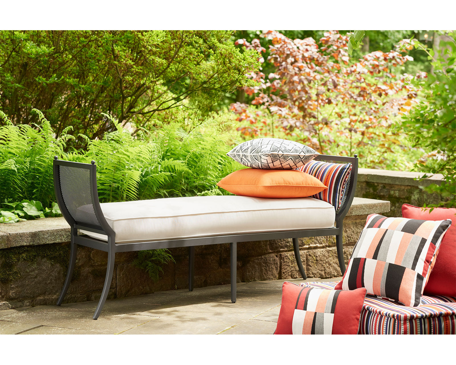 Winterthur Estate Bench - Winterthur Estate Bench (Made to order fabrics)