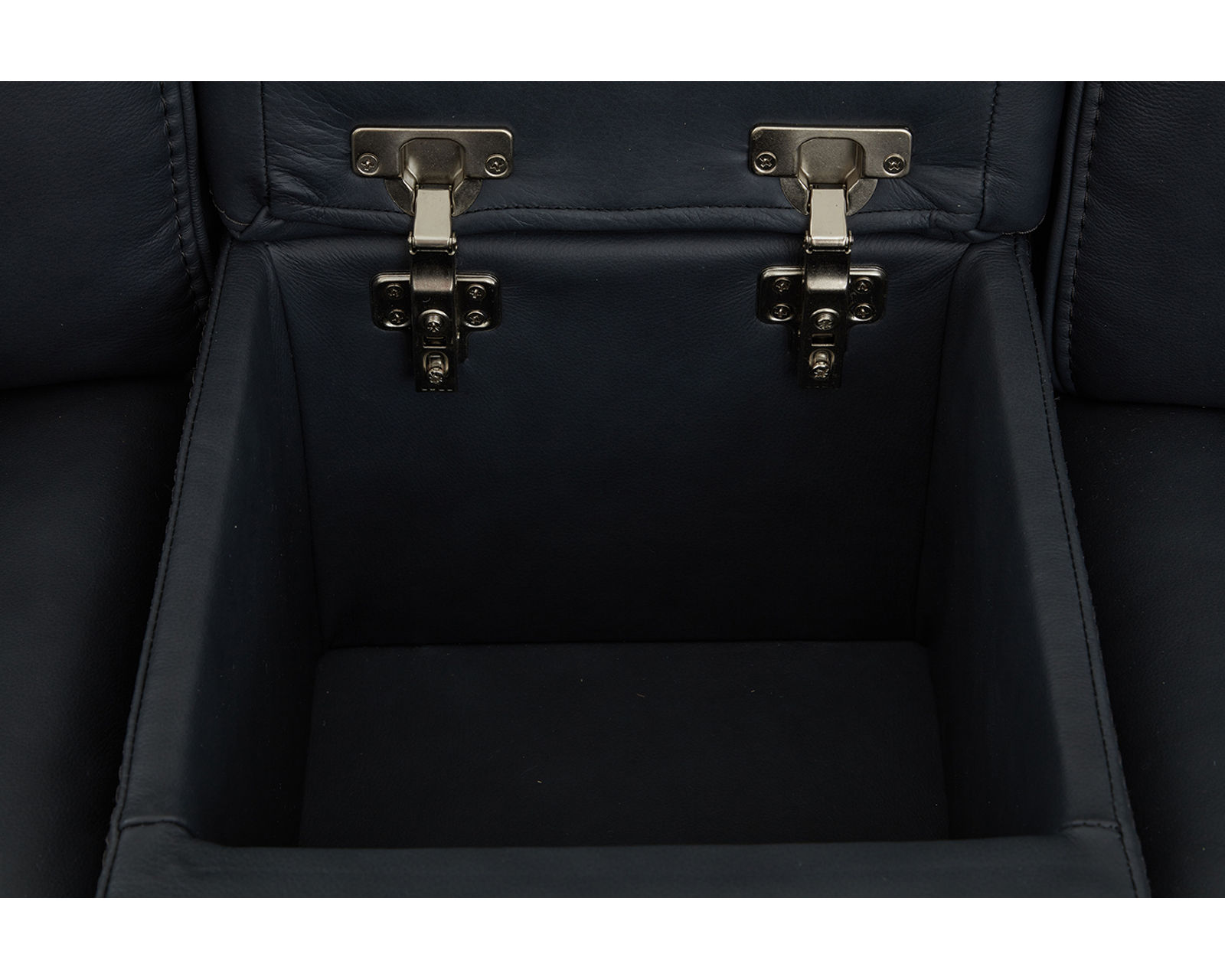 Warren 1848 Zero Gravity Triple Power Reclining Sofa with Center Dropdown Console (87") two colors - Includes wireless charging, storage, and metal cupholders