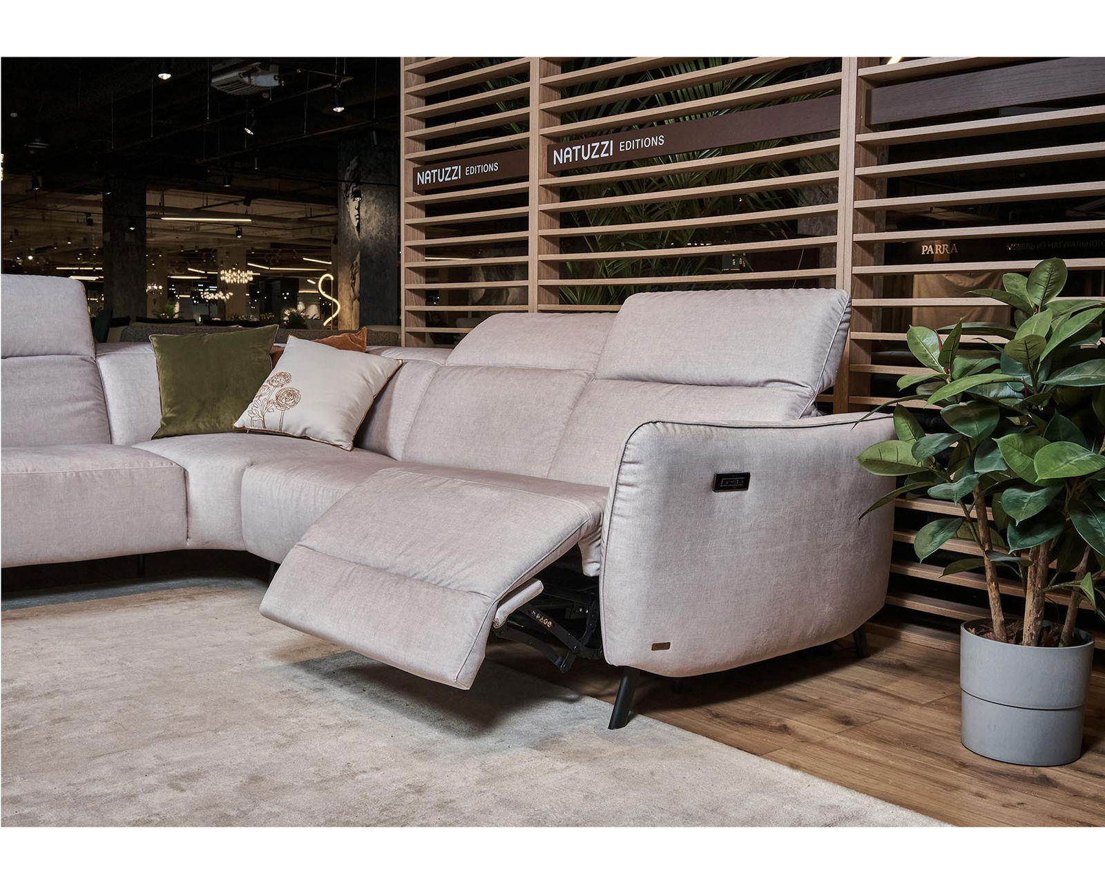 Lima C267 Power Reclining Sectional (+40 fabrics) - Wide selection of fabrics available