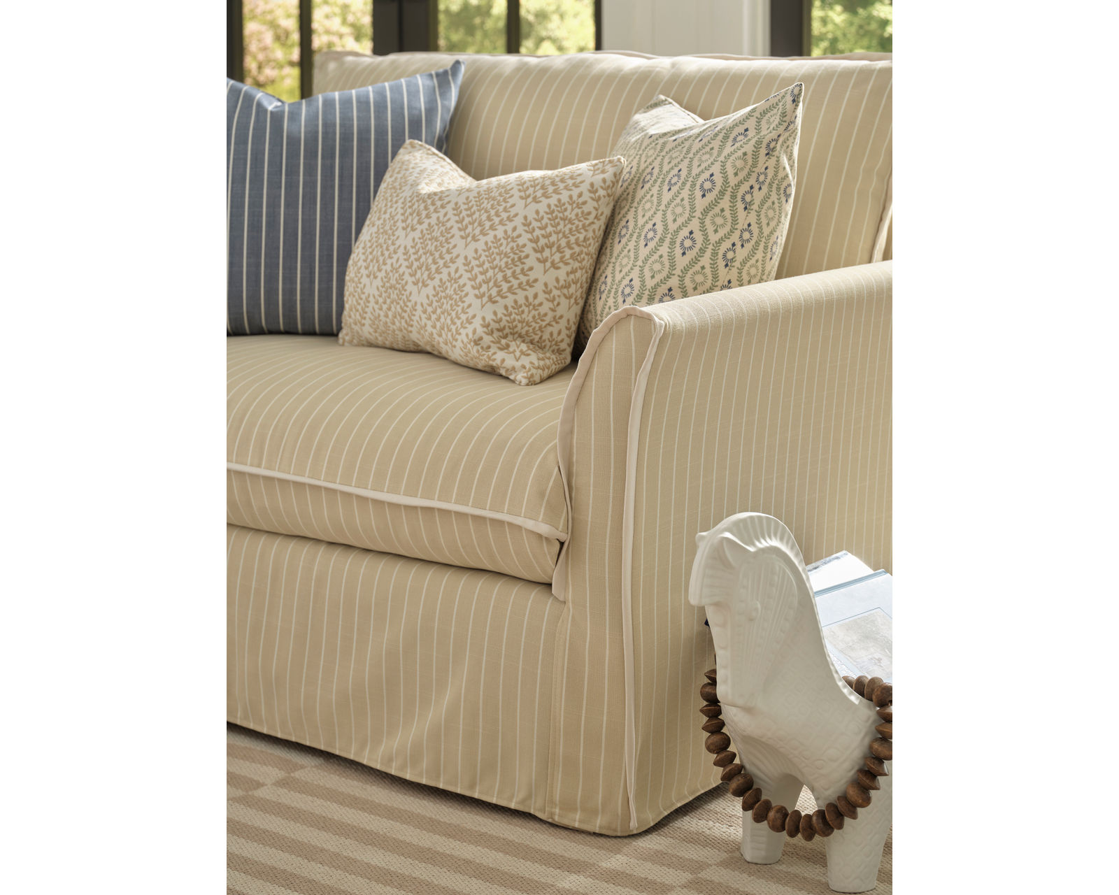 Erin & Ben Oxford Chair and a Half (+50 colors) - Oxford Chair and a Half