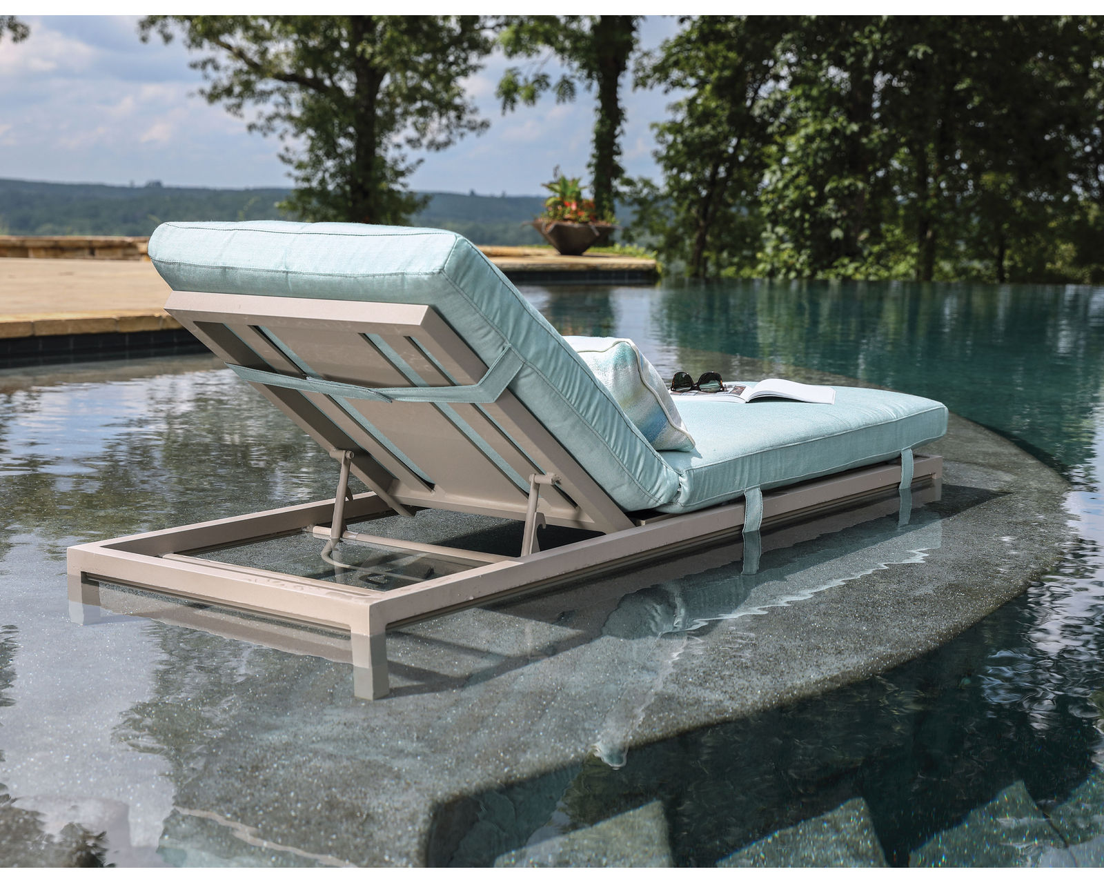 Montana Outdoor Chaise Lounge (110 fabrics - 8 metal finishes) - Montana Outdoor Chaise Lounge 
