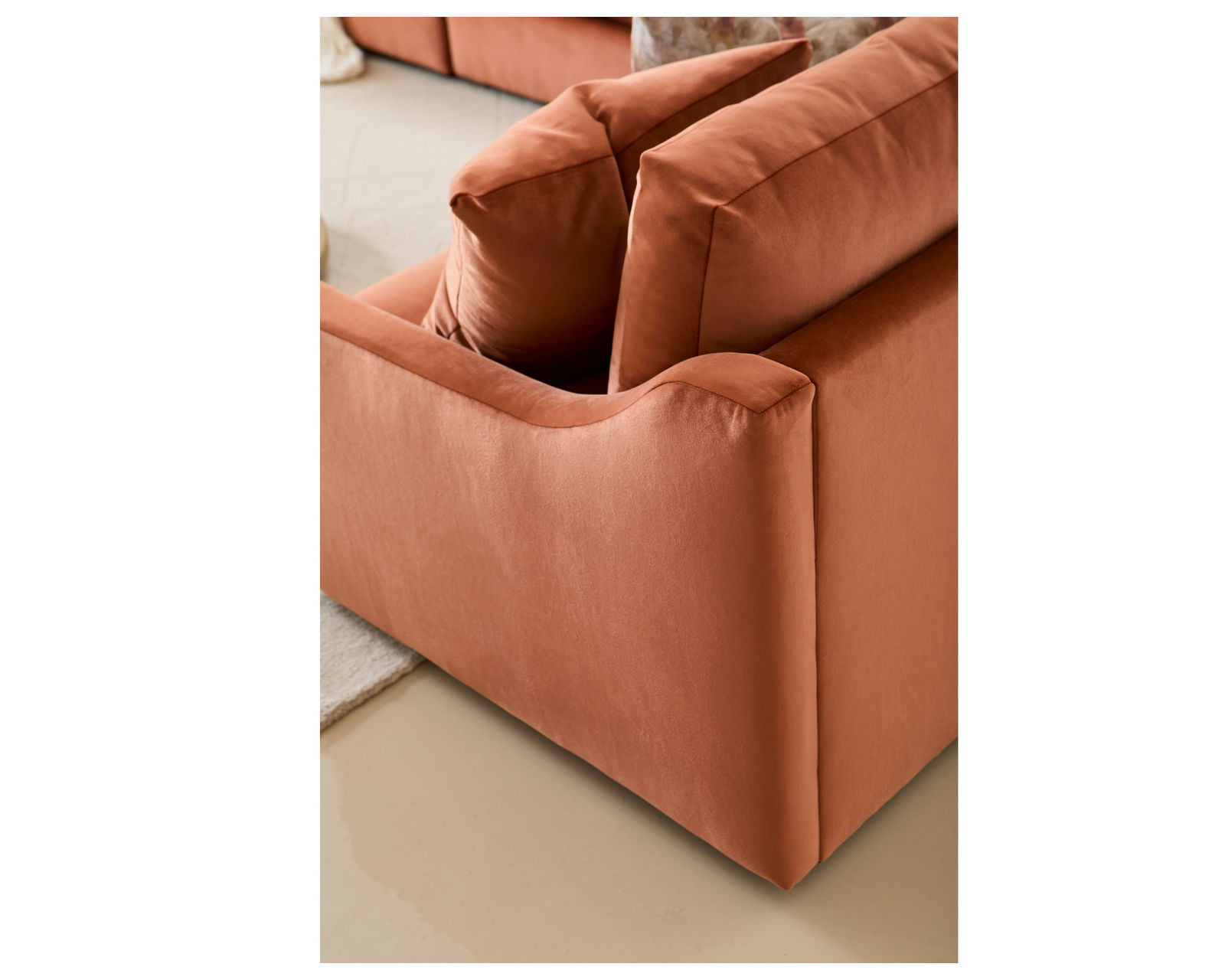 Sky 5510 Sectional (hypoallergenic down-like cushion) +100 fabric - Detail Side Arm