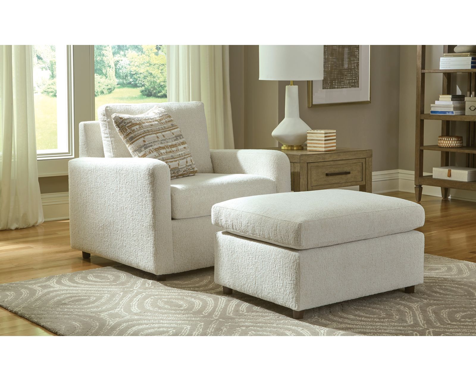 Layla 7501 Chair and a Half (IN STOCK) - Layla Chair and a Half