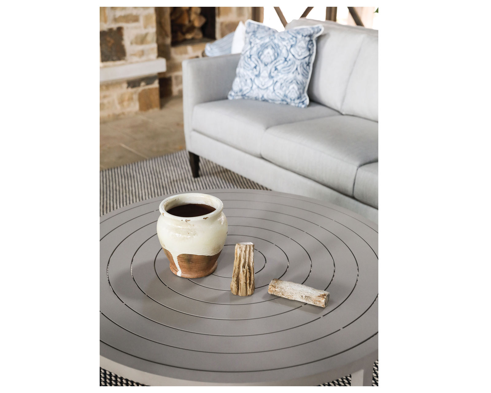 Finley Outdoor Sectional (Made to order fabrics)