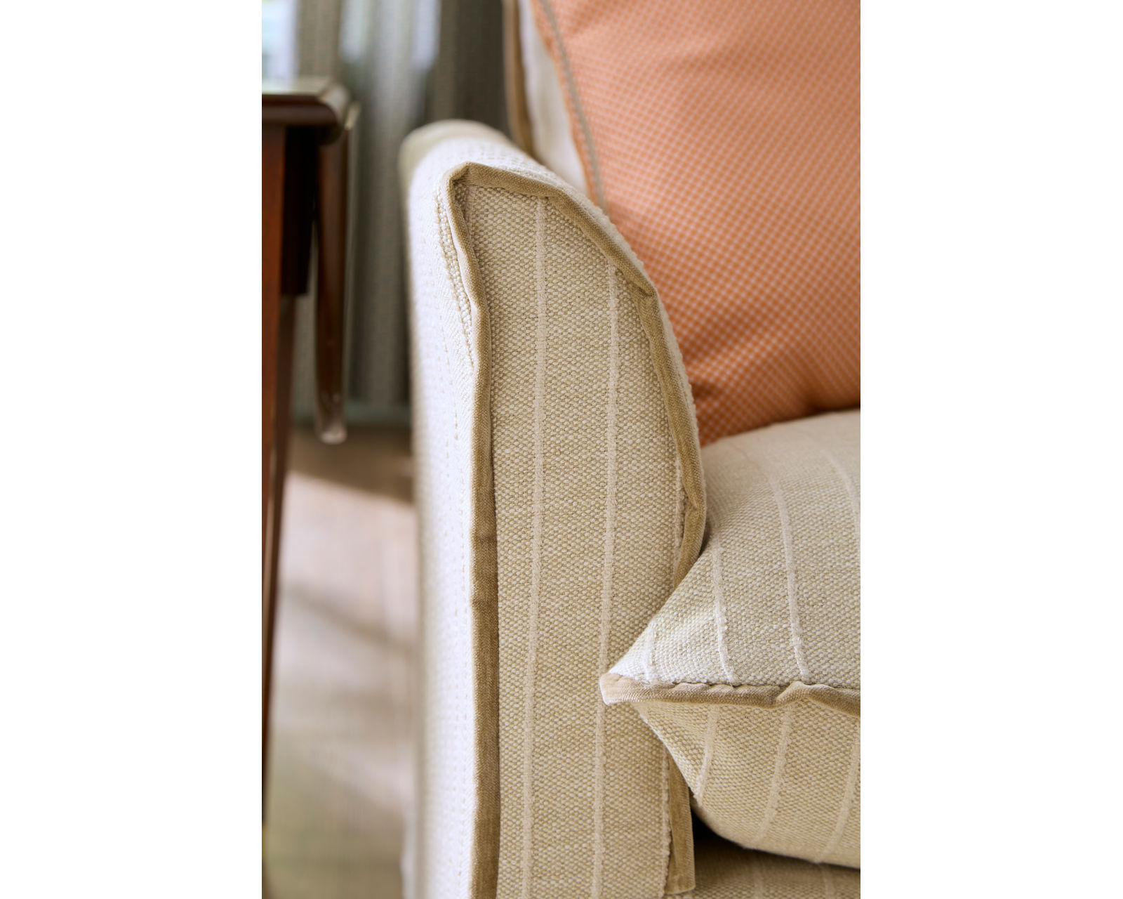 Erin & Ben Oxford 93" Sofa (includes five pillows) - Oxford 93" Sofa w/ Five Pillows