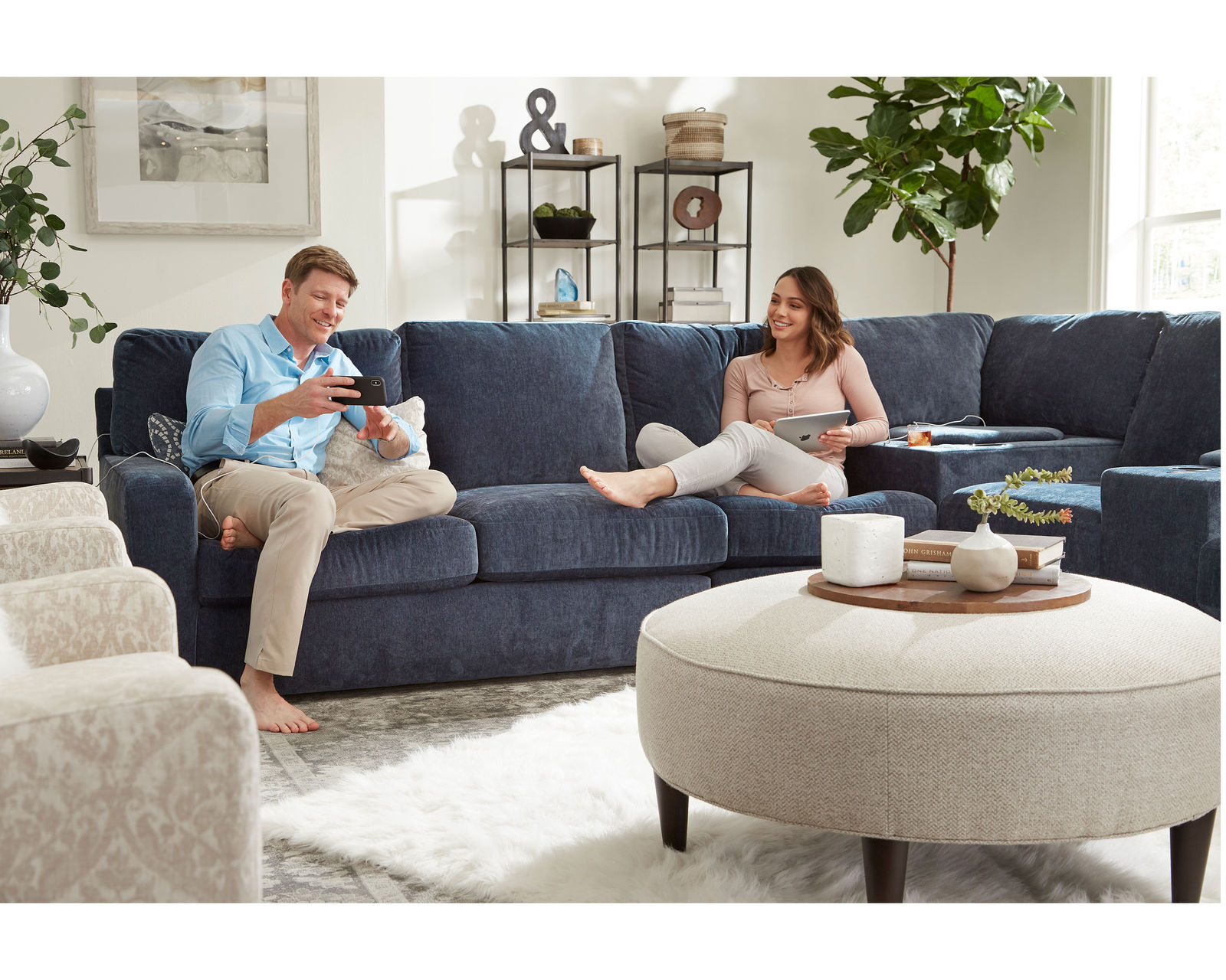 Dovely Stationary Sectional (+139 fabrics)