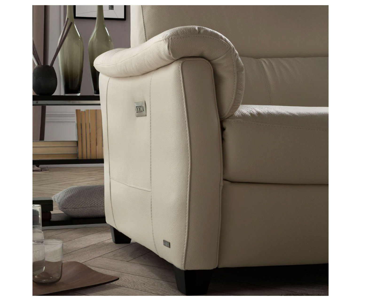 Astuzia C068 Triple Power Reclining Sofa (+50 leathers)