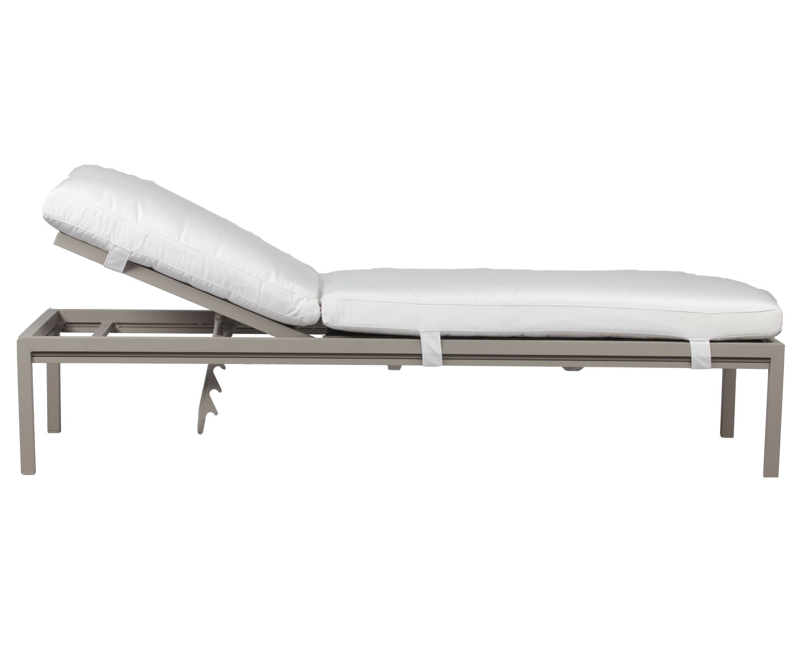 Montana Outdoor Chaise Lounge (110 fabrics - 8 metal finishes) - Montana Outdoor Chaise Lounge 