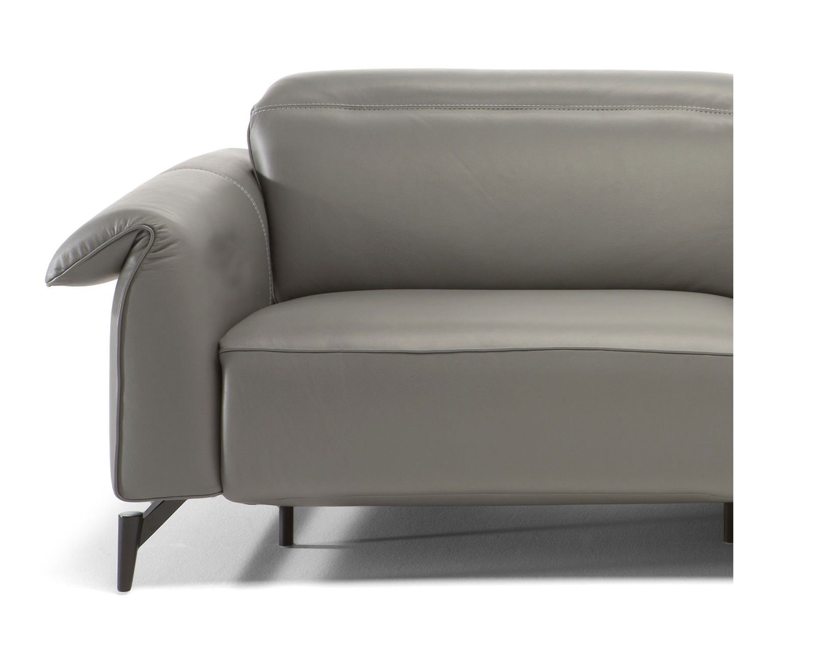 Leggiadro C143 Leather Sofa (93") +50 leathers - Modern styling with metal legs
