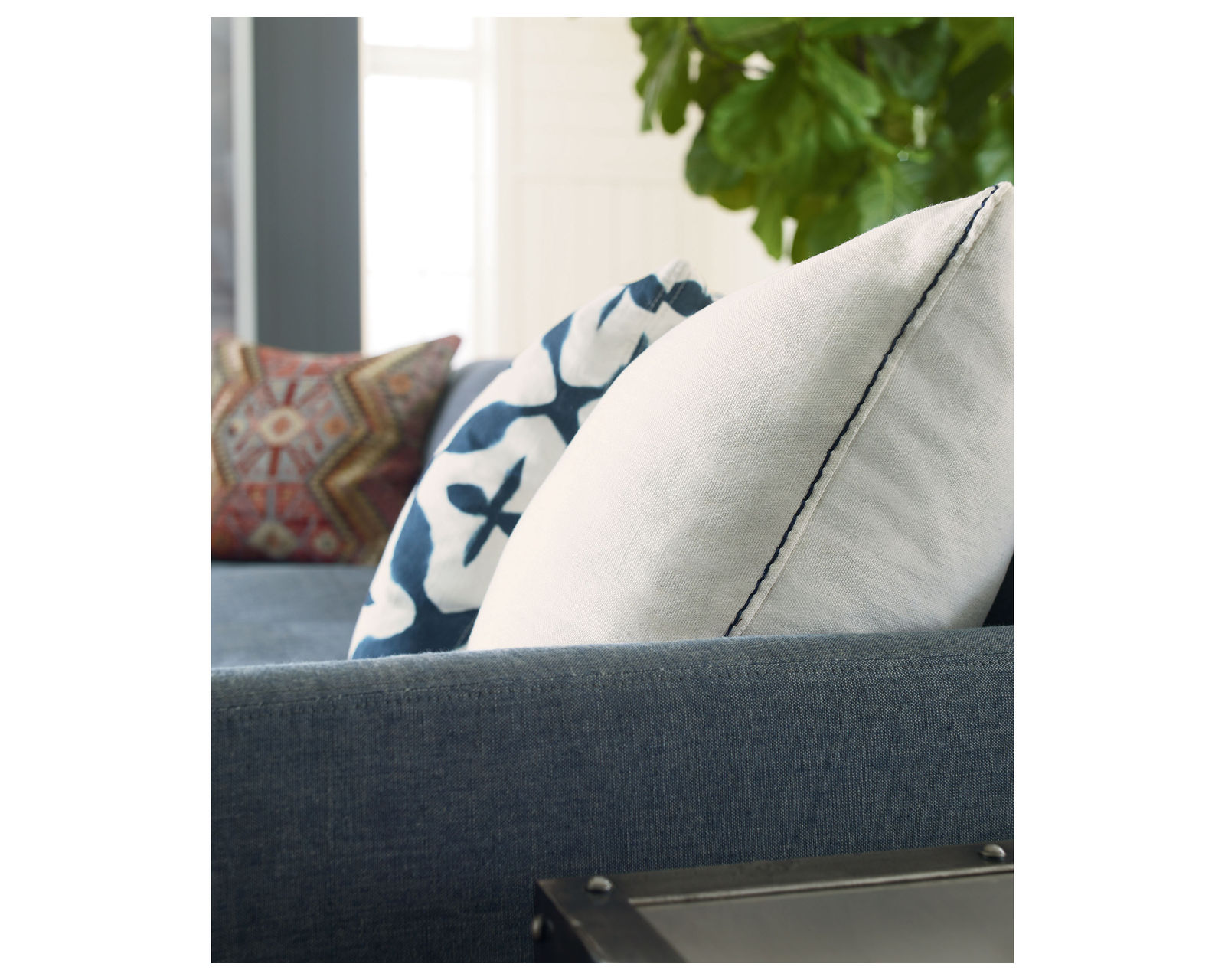 Ryan Stationary Sectional (+75 fabrics)