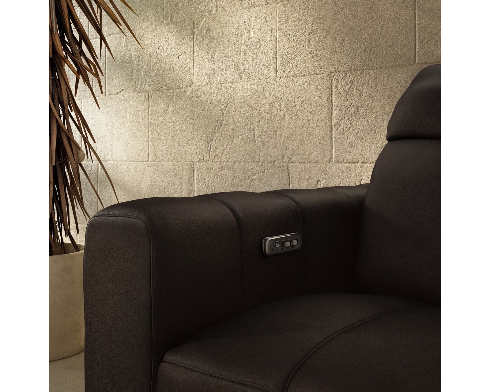 Portento C142 Power Reclining Sofa (91") +50 leathers - Portento 91" Power Reclining Sofa (two cushions)