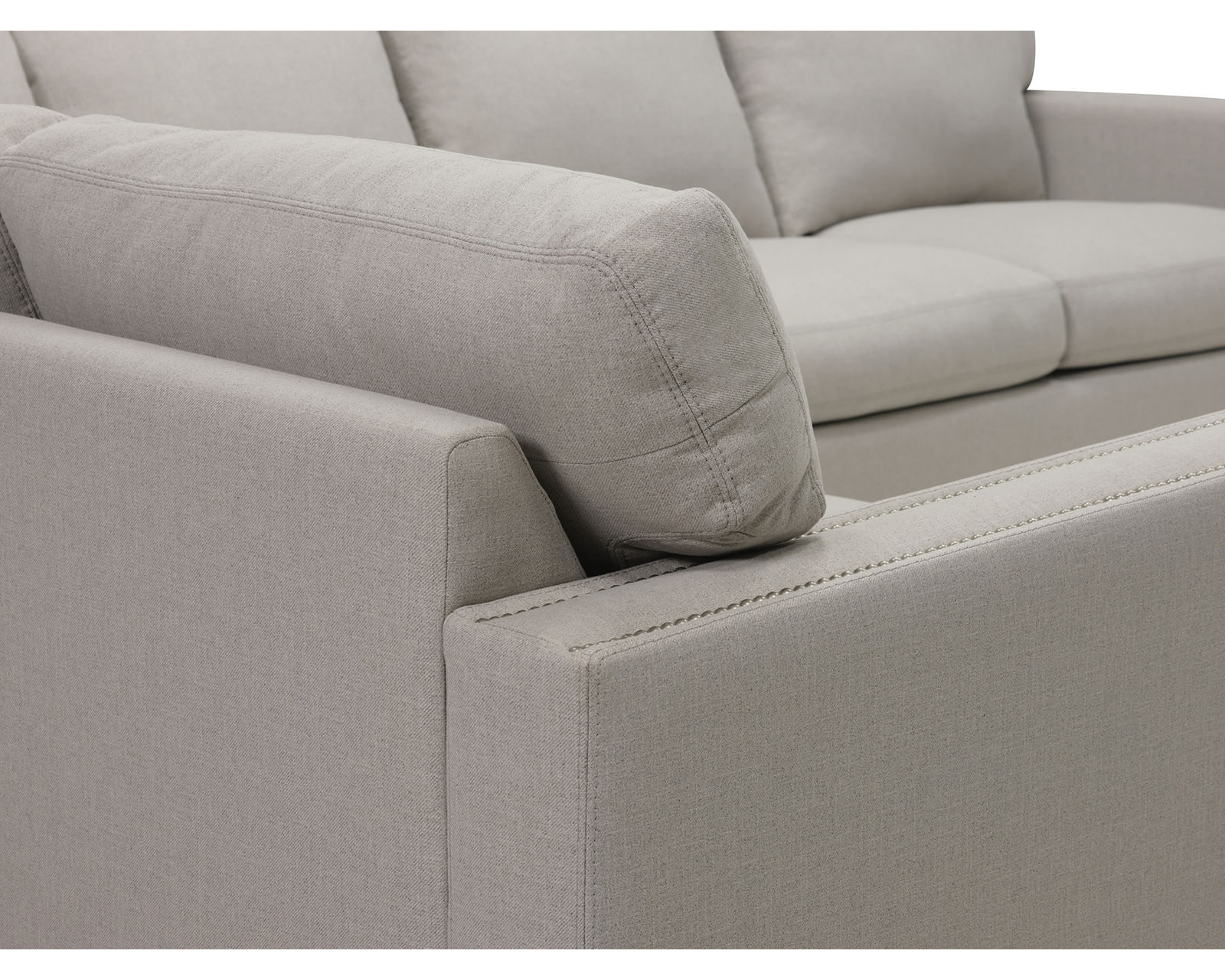 Colebrook 77267 Sectional (+50 fabrics) - Comfortable and Quality