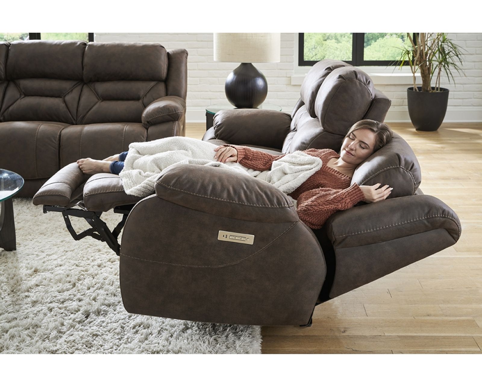 Oakley 89" Zero Gravity Triple Power Reclining Sofa Walnut (In stock) - Triple Reclining Power with USB A and C Charging
