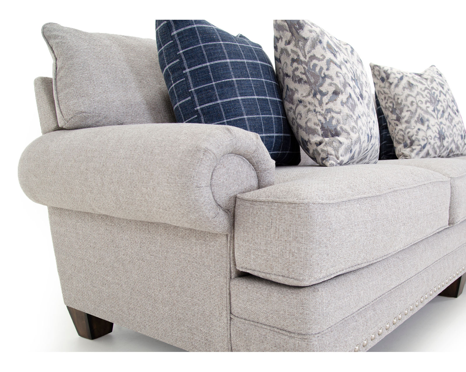 Fletcher Extra Wide 102" Sofa (Grand Scale. Classic Details) - Includes All Decorative Accent Pillows