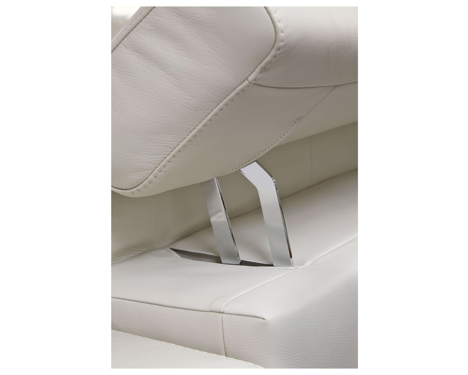 Titan 44004 Power Headrest Power Reclining Sectional (+100 leathers) - Adjustable Headrest Detail