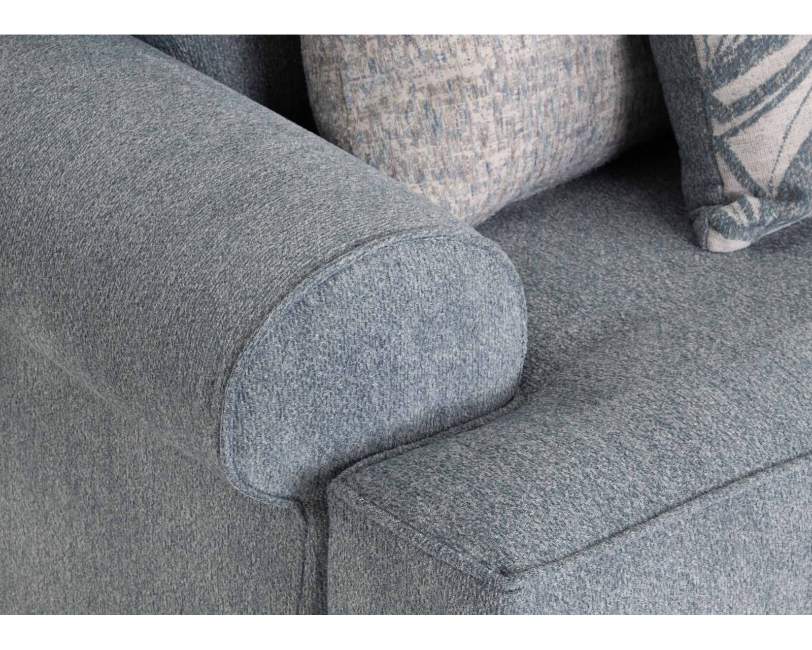 Morgan 97" Sofa (Coastal-Inspired Style. Relaxed Comfort) - From Furniture to Finishing Touches—Franklin Brings It Together.