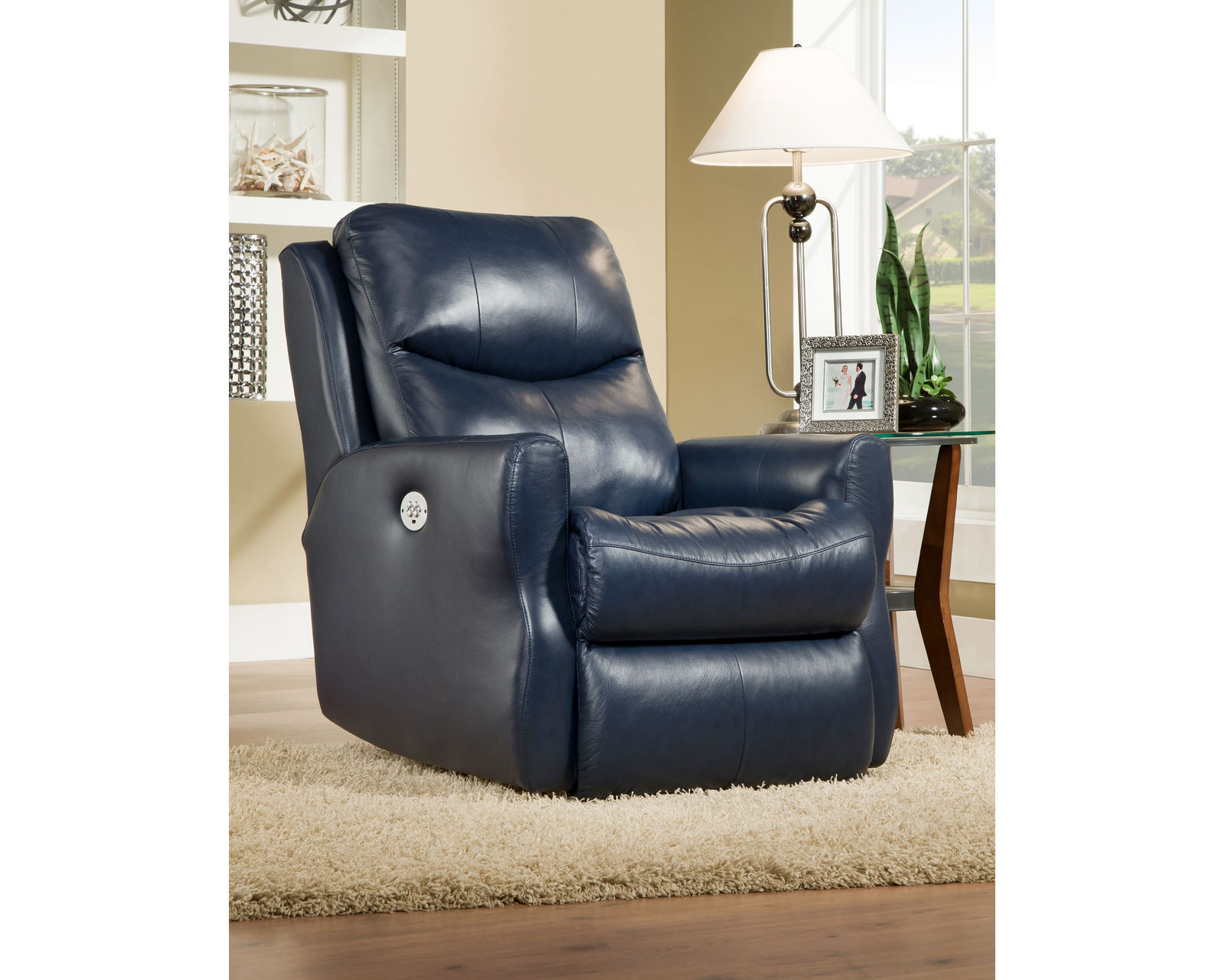 Fame Rocker or Wall Hugger Recliner (+150 fabrics and leathers) - Available in Fabric or Leather