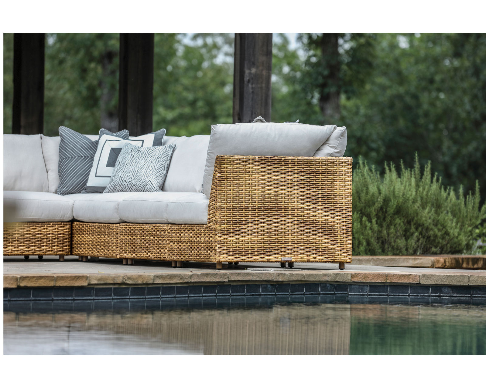 Campbell Outdoor Sectional (Made to order fabrics) - Campbell Outdoor Sectional 