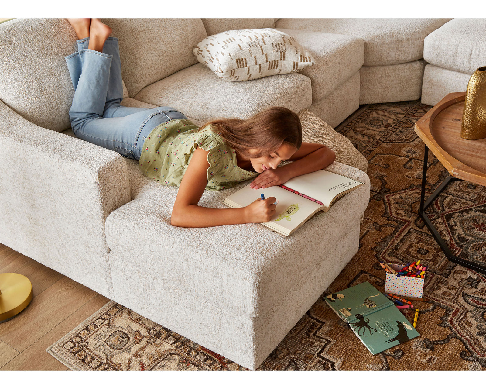 Caverra Stationary Sectional (+139 fabrics)