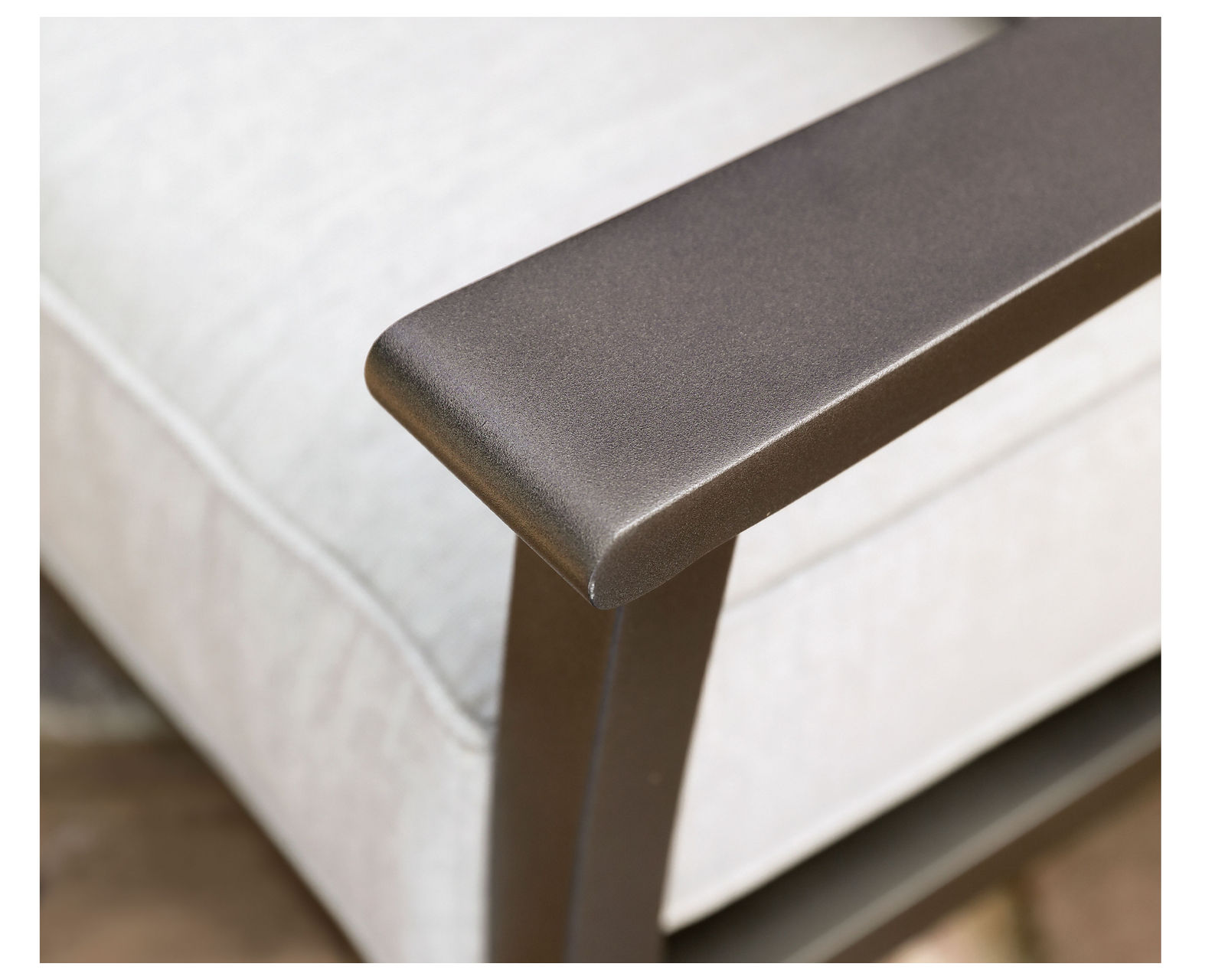 Montana Outdoor Swivel Lounge Chair (110 fabrics - 8 metal finishes) - Montana Outdoor Swivel Lounge Chair 
