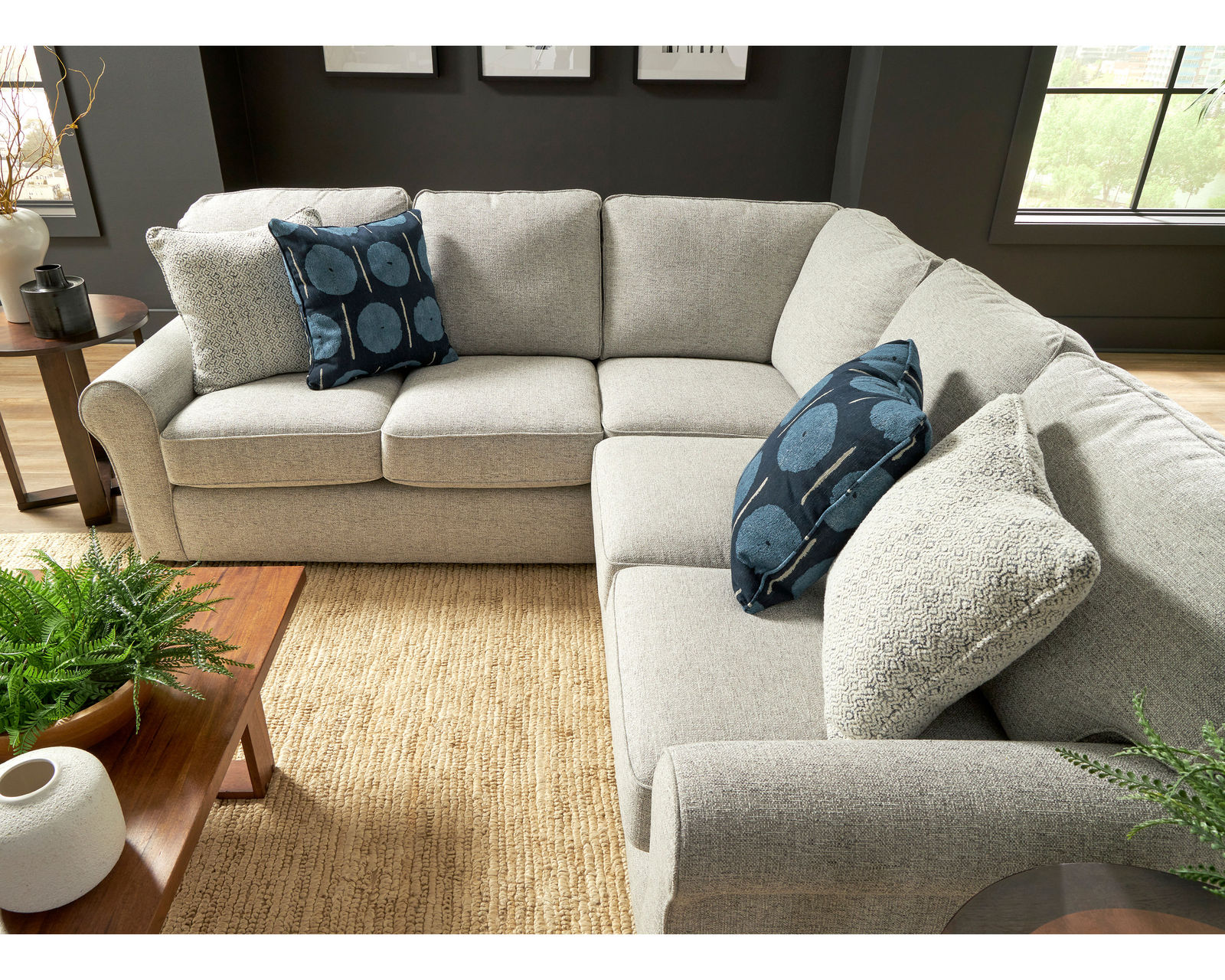 Hanway Stationary Sectional (+139 fabrics)