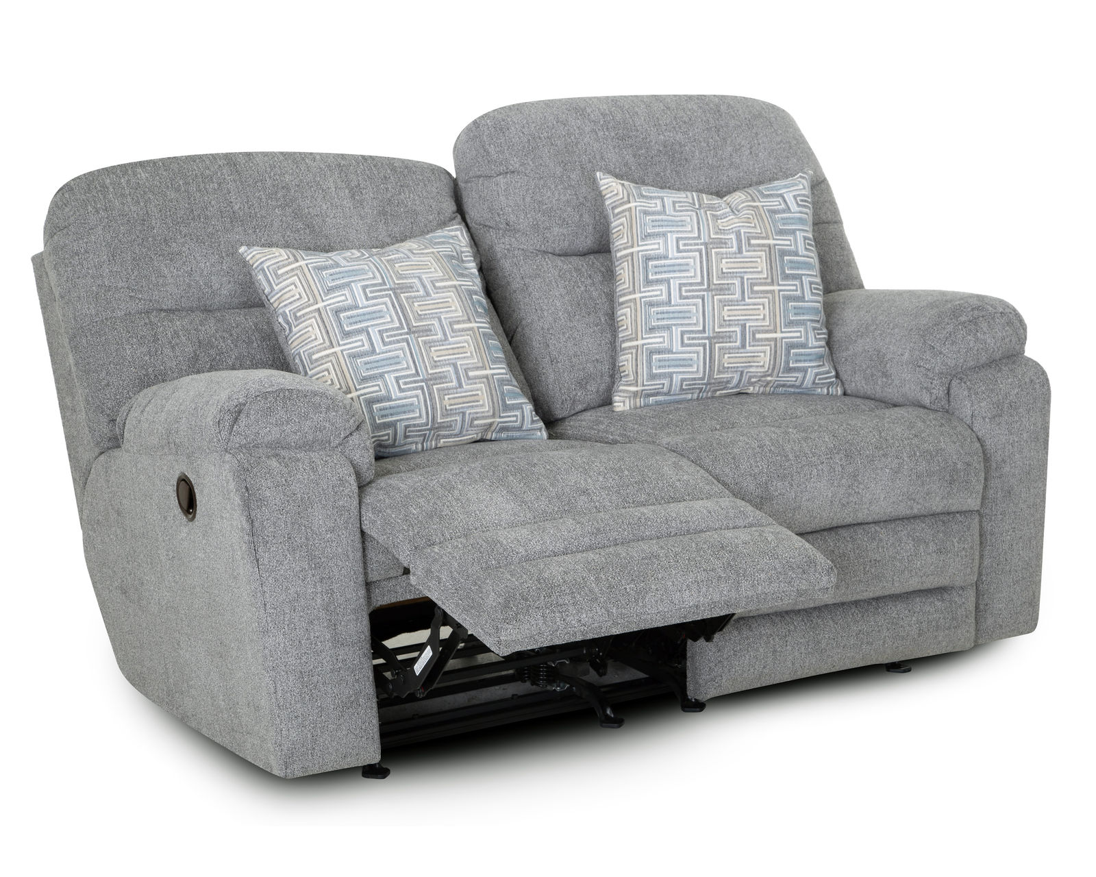 Parkway 89" Reclining Sofa (Plush Comfort. Relaxed Style. Made for Everyday Living) - Engineered to Move. Designed to Relax.