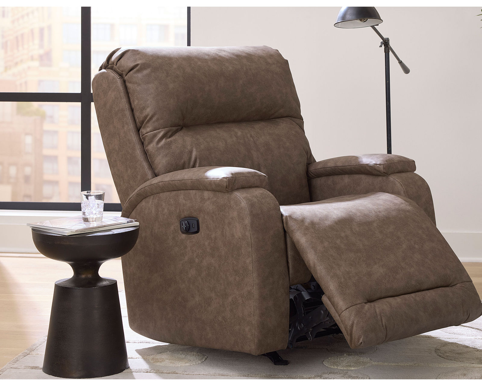 Maverly 88" Reclining Sofa (+130 fabrics)
