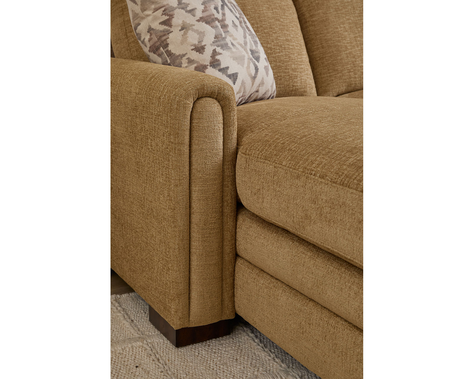 Rudy 5565 Sectional (+90 fabrics) - Mailbox Arm creates style and comfort