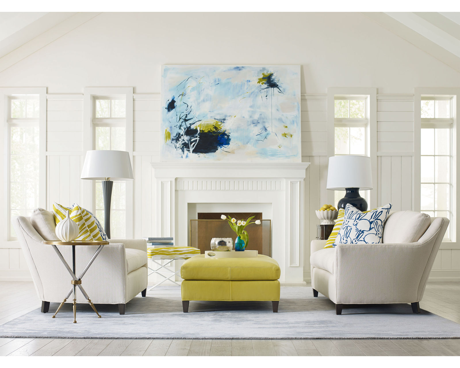 Studio 83" or 92" Sofa (+75 fabrics)