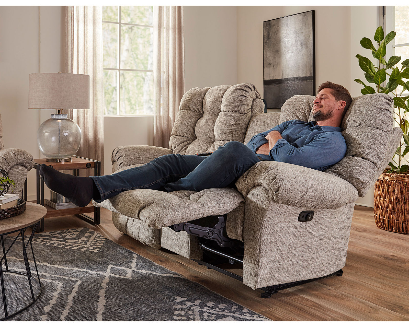 Corey Double Reclining Console Loveseat (+100 fabrics) - Corey Console Reclining Loveseat - Rocking Reclining Console Loveseat Available